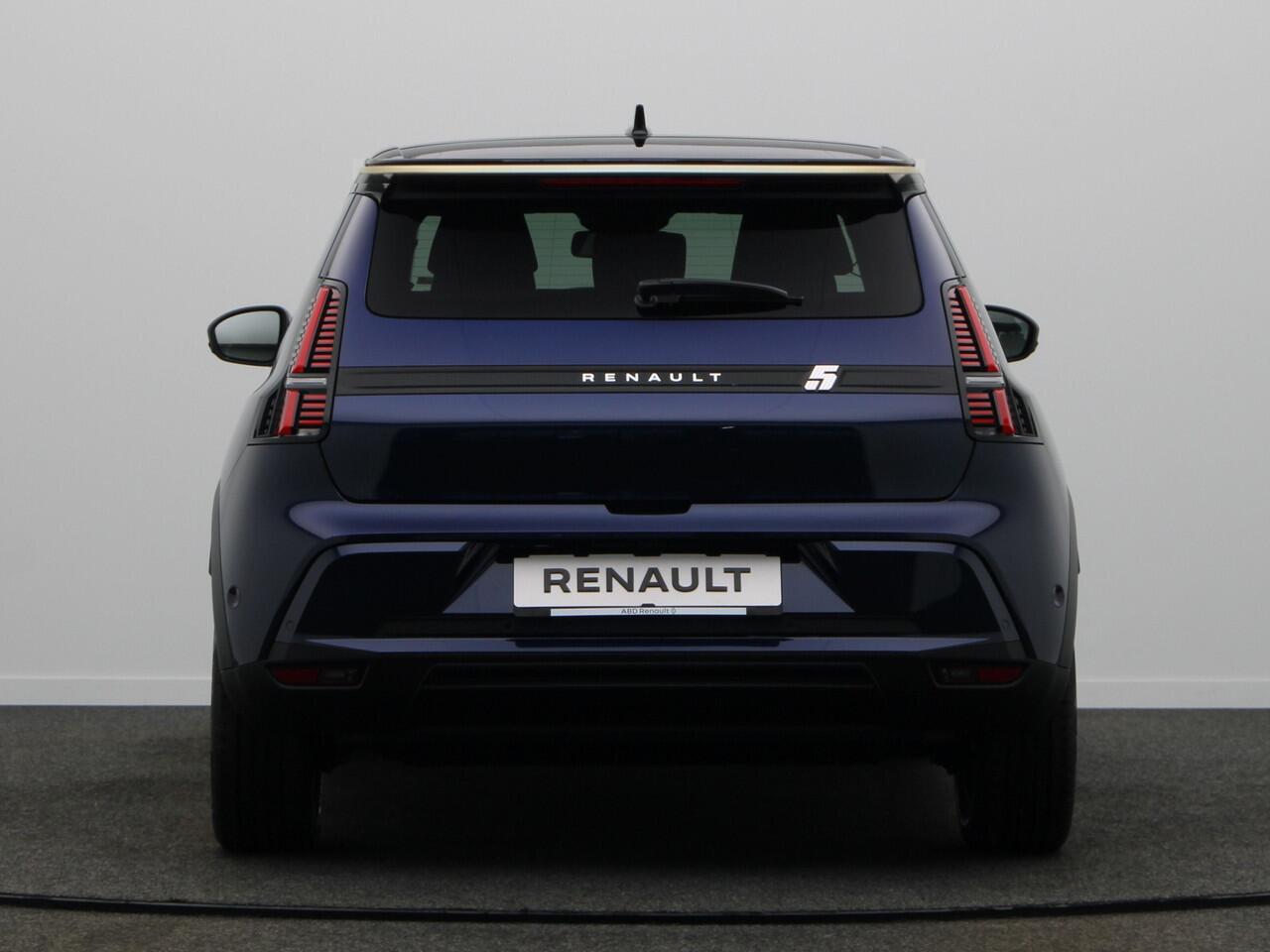 Renault 5 Techno Comfort range | Achteruitrijcamera | ISOFIX-bevestigingssysteem voor kinderzitjes op passagiersstoel en op de twee buitenste zitplaatsen achter | LED-dagrijverlichting met specifiek vormgegeven lichtsignatuur