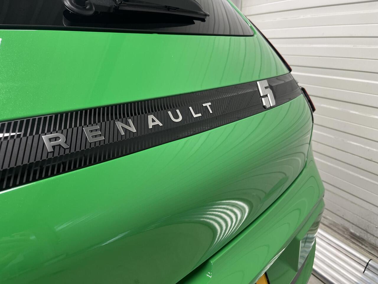 Renault 5 comfort range Techno 52 kWh AUTOMAAT / Voorstoelen + stuurwiel verwarmd / Parkeersensoren voor + achter / Navigatiesysteem full map / Cruise control / Apple Car Play & Android Auto / Automatische airco