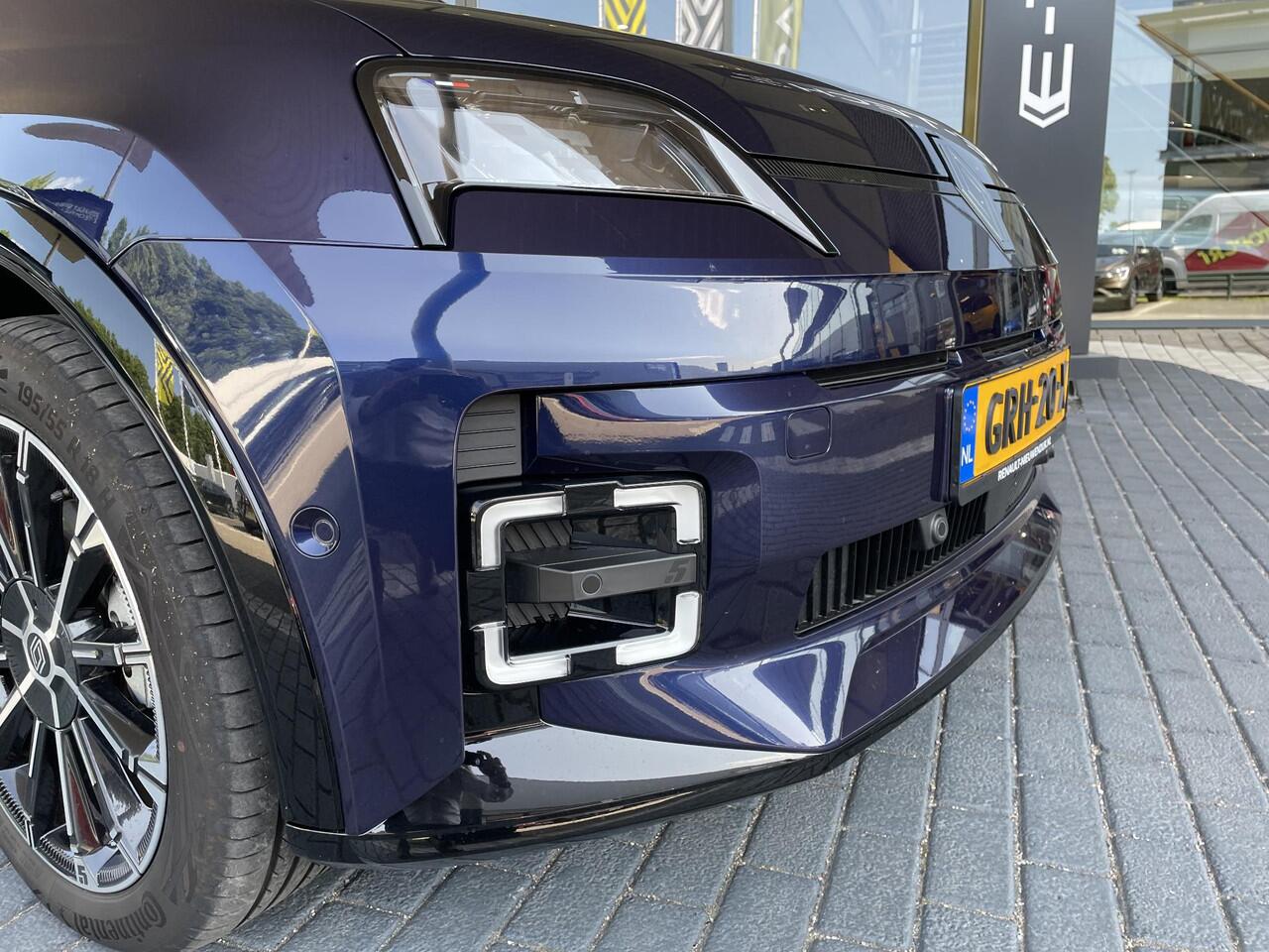 Renault 5 comfort range iconic cinq 52 kWh / Demo Hillegom / pack safety & advanced driving assist / adapter V2L, energie naar extern apparaat / Harman Kardon® premium audio /