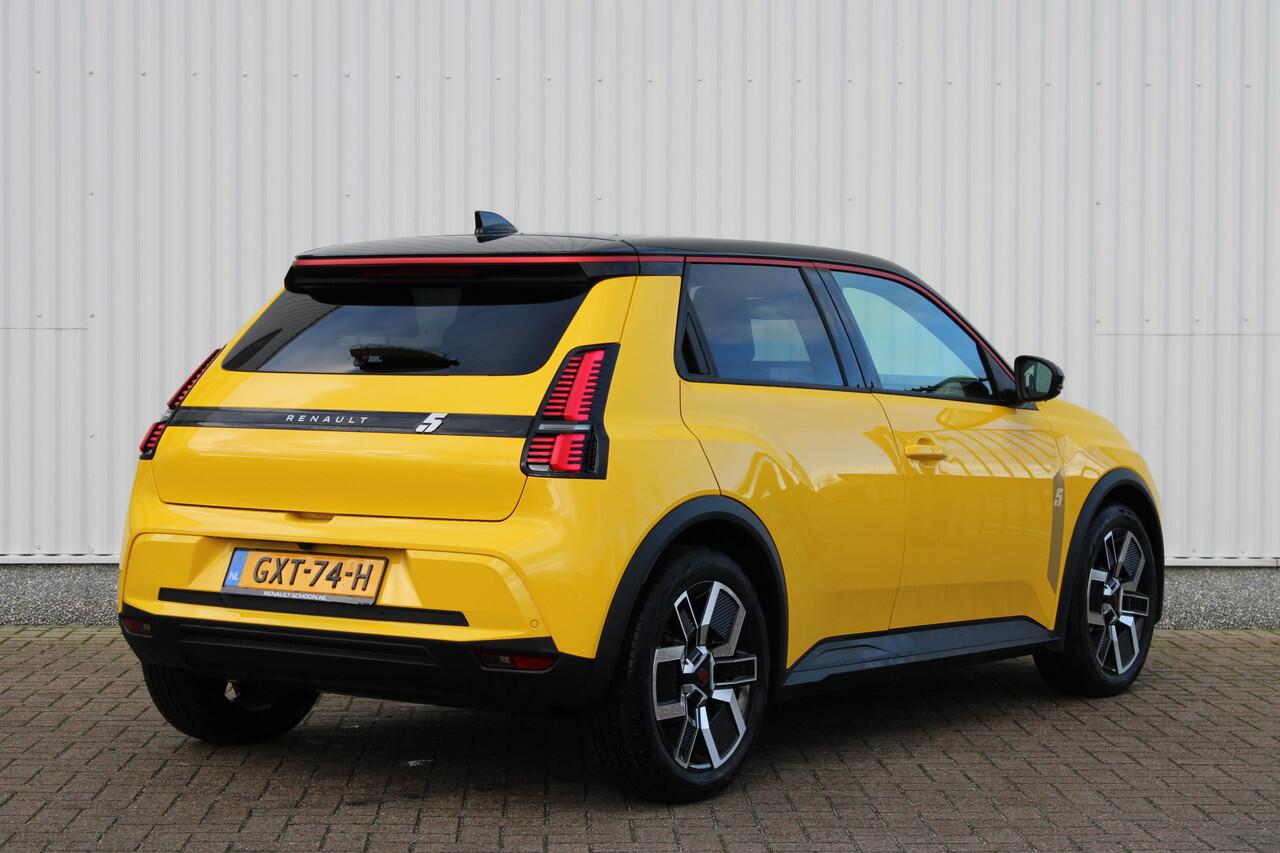 Renault 5 comfort range techno 52 kWh EV UIT VOORRAAD LEVERBAAR / DIRECT RIJDEN!