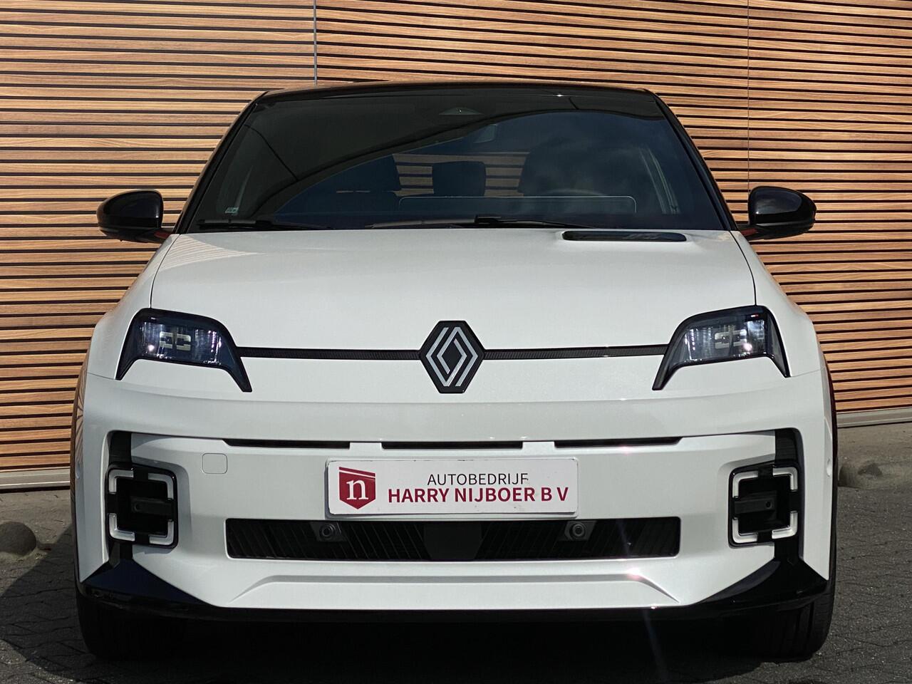 Renault 5 comfort range iconic cinq 52 kWh Harman Kardon premium audio / Nwe auto