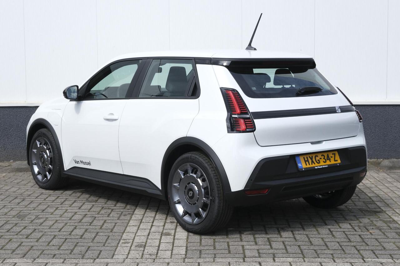 Renault 5 40kWh Urban Range Evolution 120PK | Stoelverwarming | Keyless | Apple CarPlay & Android Auto | Parkeersensoren | Climate Control