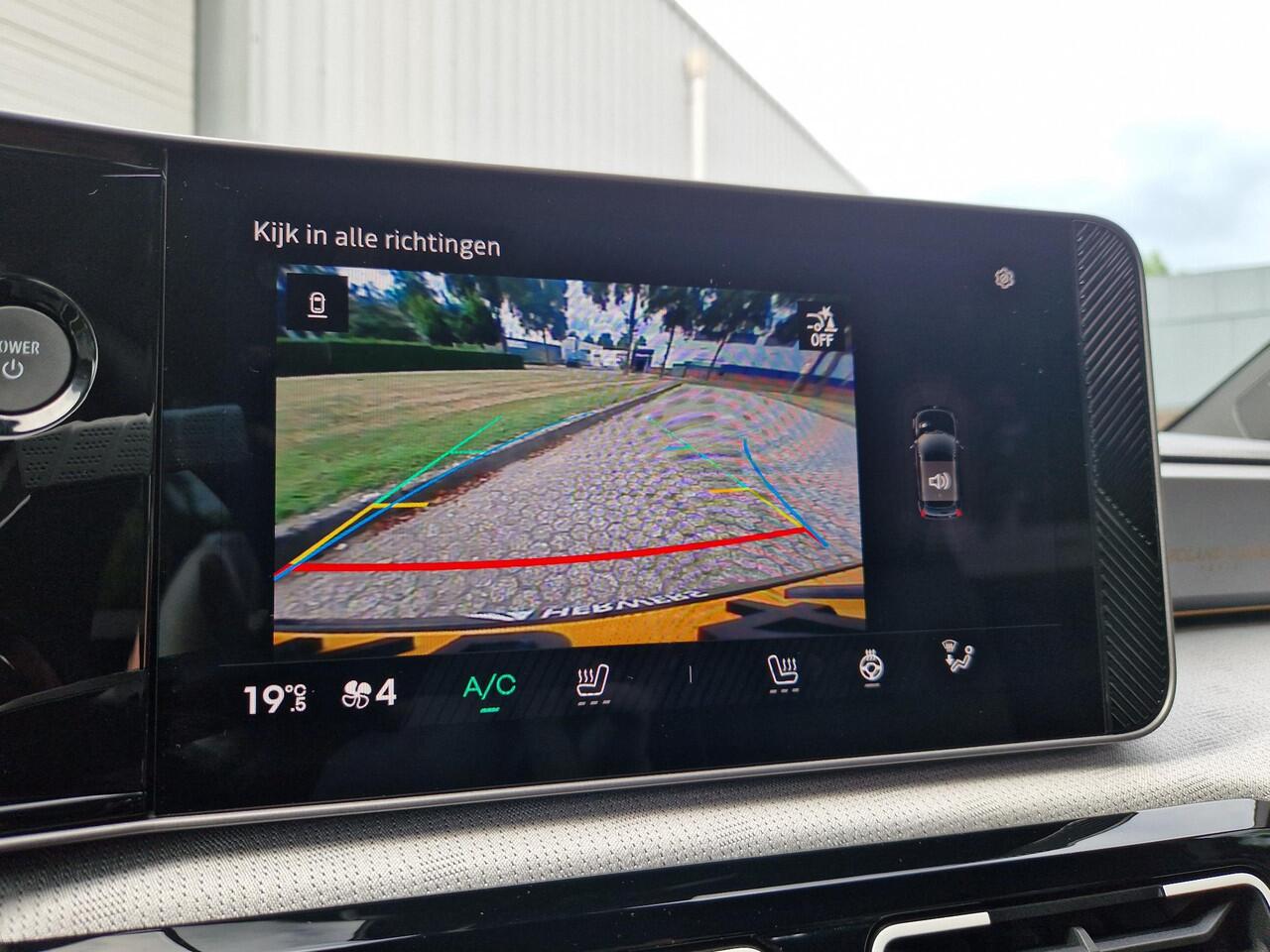 Renault 5 Comfort Range Roland-Garros 52 kWh / Afneembare Trekhaak / Harmon Kardon Audio / Adaptief Cruise Control / Stoel & Stuurverwarming / Warmtepomp / Google Navigatie /