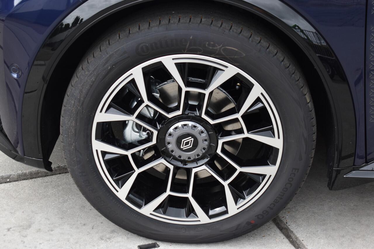 Renault 5 Roland-Garros | Achteruitrijcamera | Elektrisch verwarmbare voorstoelen | ISOFIX-bevestigingssysteem voor kinderzitjes op passagiersstoel en op de twee buitenste zitplaatsen achter