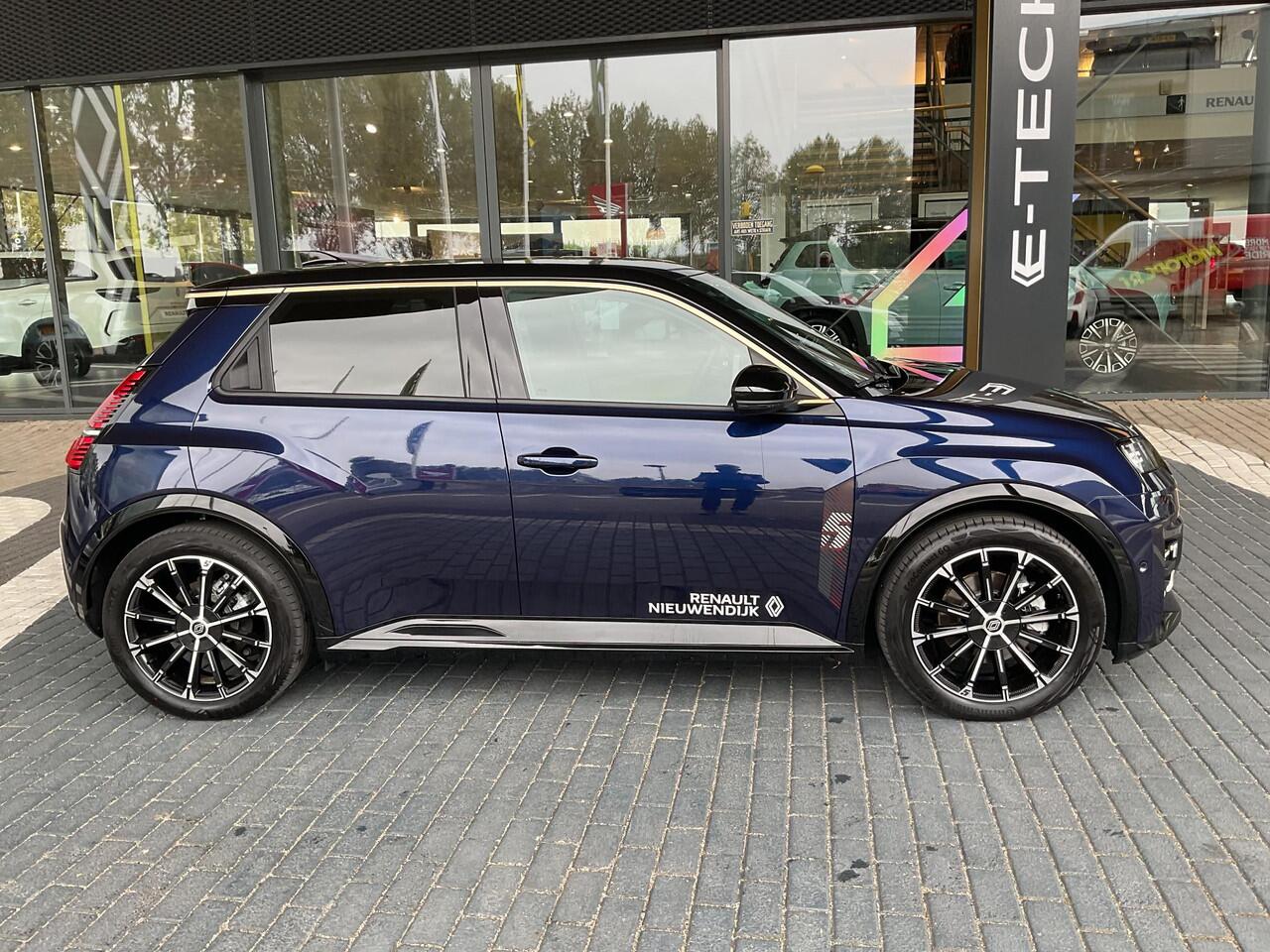 Renault 5 comfort range iconic cinq 52 kWh / Demo Hillegom / Vraag naar beschikbaarheid