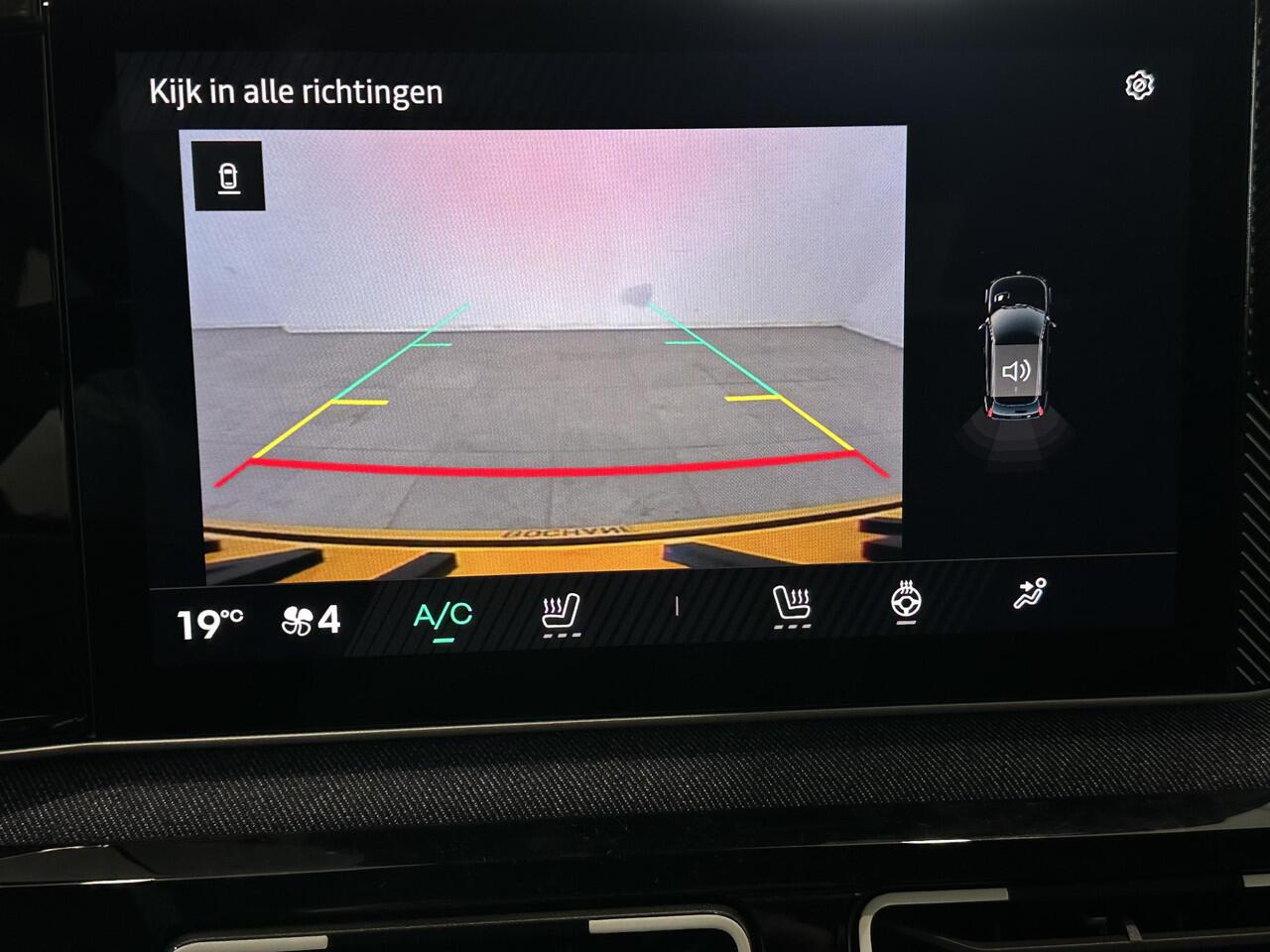 Renault 5 Urban Range Techno 40 kWh | Stoel- en stuurverwarming