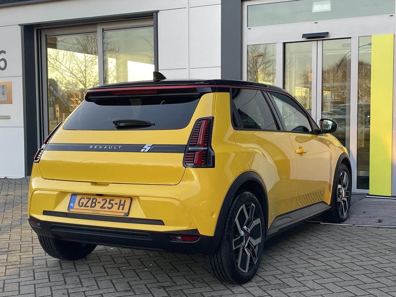 Renault 5 Comfort Range Techno 52kWh | Pack winter | Easy park assist