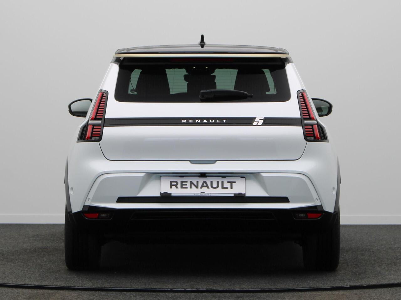 Renault 5 Techno Comfort range | Achteruitrijcamera | ISOFIX-bevestigingssysteem voor kinderzitjes op passagiersstoel en op de twee buitenste zitplaatsen achter | LED-dagrijverlichting met specifiek vormgegeven lichtsignatuur