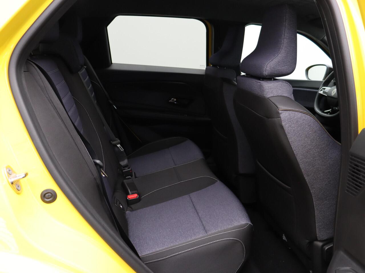 Renault 5 Techno Comfort range | Achteruitrijcamera | ISOFIX-bevestigingssysteem voor kinderzitjes op passagiersstoel en op de twee buitenste zitplaatsen achter | LED-dagrijverlichting met specifiek vormgegeven lichtsignatuur