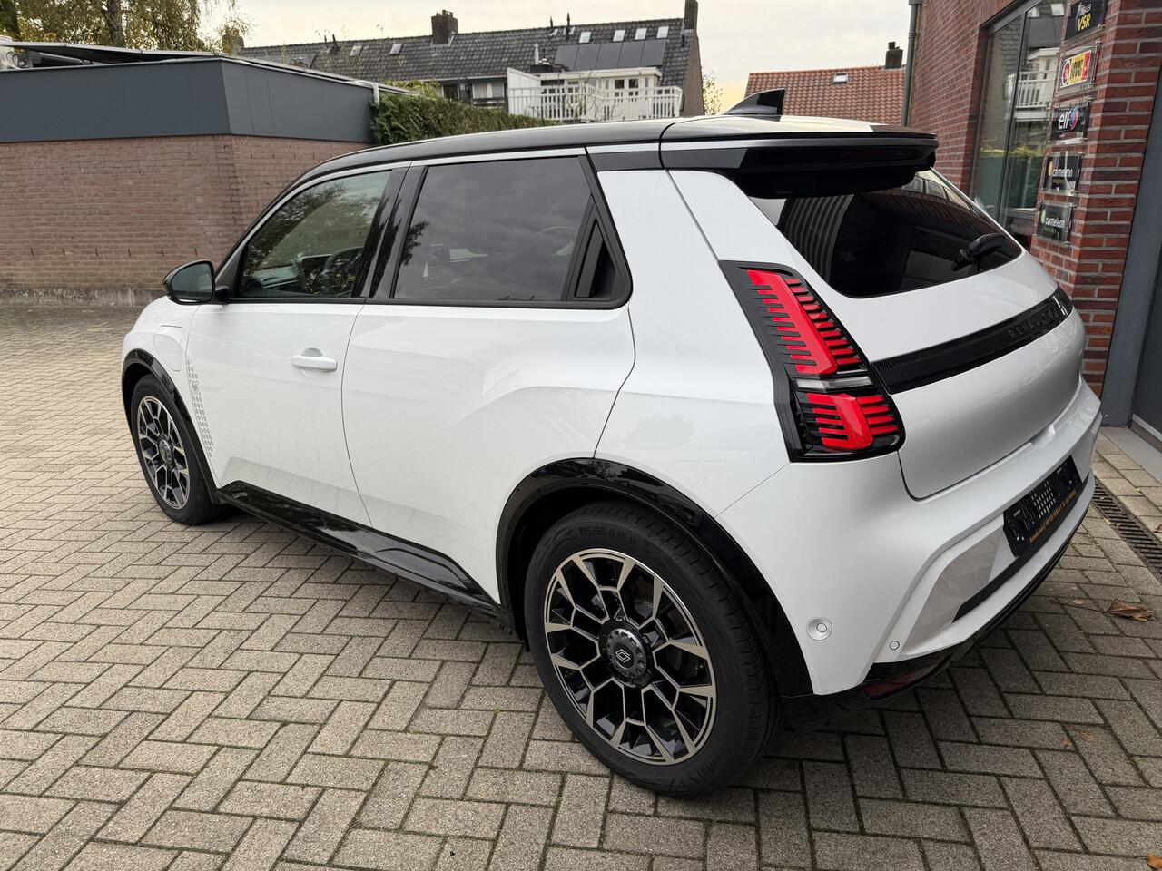 Renault 5 comfort range Roland-Garros 52 kWh Pack safety,Pack Harman kardon Rijklaar