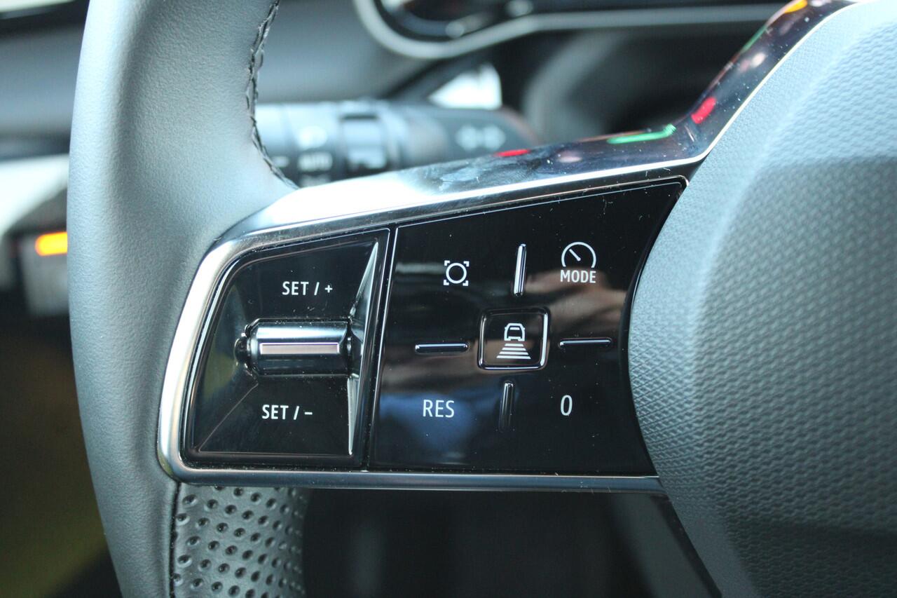 Renault 5 comfort range Iconic Cinq 52 kWh EV | Harman Kardon | Adaptive Cruise | Stoel-/Stuurverwarming | Navigatie