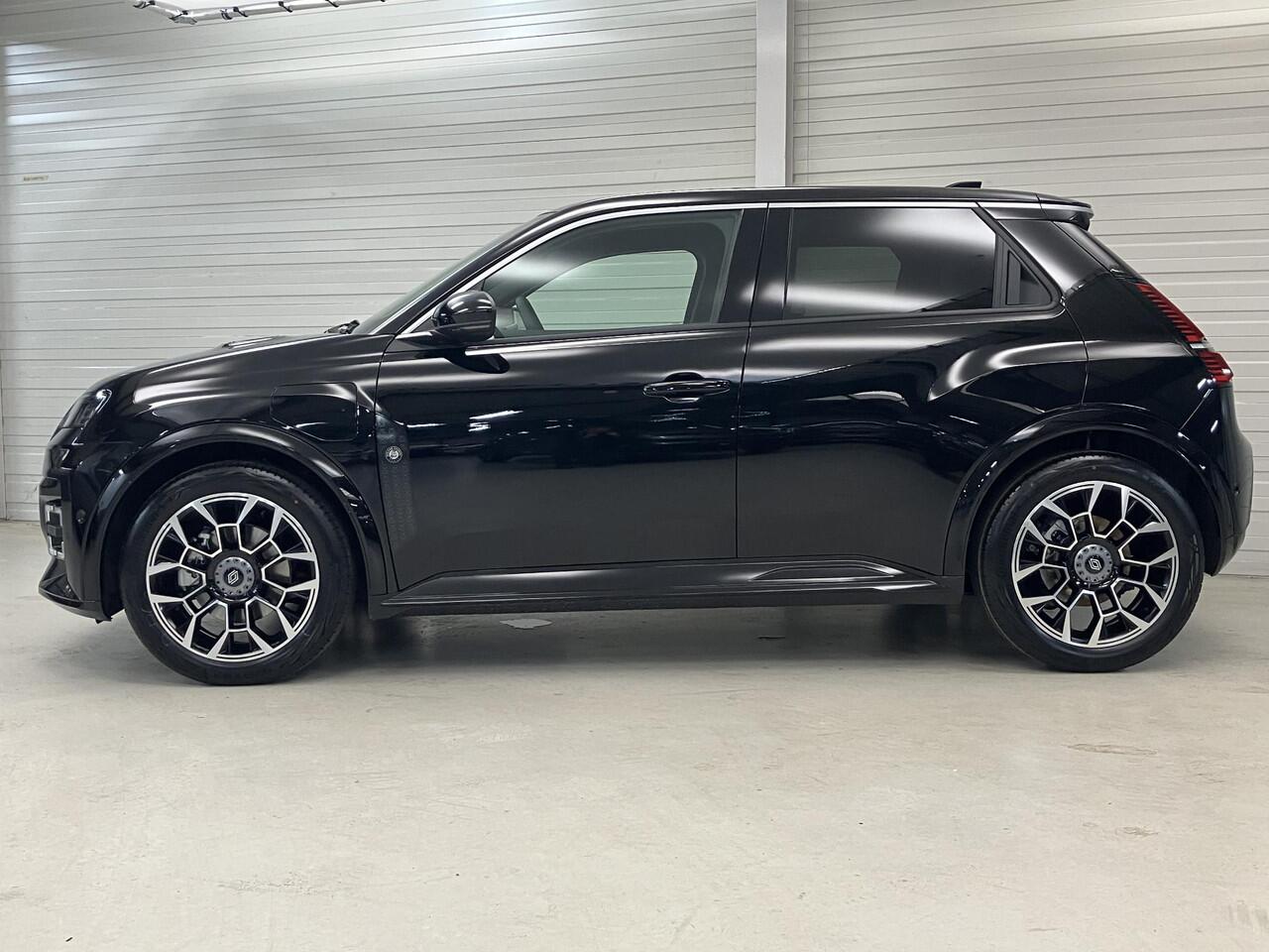 Renault 5 comfort range Roland-Garros 52 kWh / ¤1.300,- Orderpremie / Google Maps Navigatie / Stoel- en Stuurverwarming / Camera / Multi-Sense /