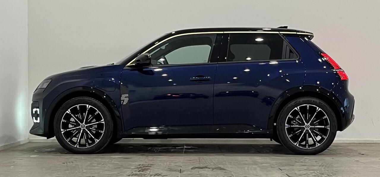 Renault 5 Urban Range Iconic Cinq 52 kWh | Harman Kardon | Pack Safety & Advanced Driving Assist | Adapter V2L, energie naar extern apparaat | Van: ¤36.859,- nu rijklaar voor: ¤ 35.359,-