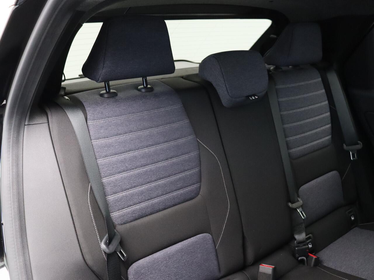 Renault 5 Techno Comfort range | Achteruitrijcamera | ISOFIX-bevestigingssysteem voor kinderzitjes op passagiersstoel en op de twee buitenste zitplaatsen achter | LED-dagrijverlichting met specifiek vormgegeven lichtsignatuur