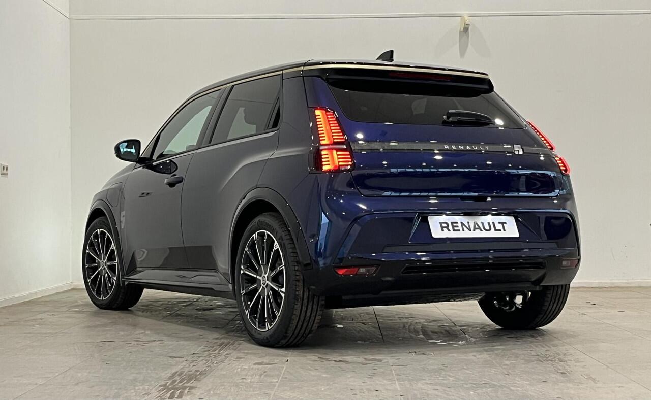 Renault 5 Urban Range Iconic Cinq 52 kWh | Harman Kardon | Pack Safety & Advanced Driving Assist | Adapter V2L, energie naar extern apparaat | Van: ¤36.859,- nu rijklaar voor: ¤ 35.359,-