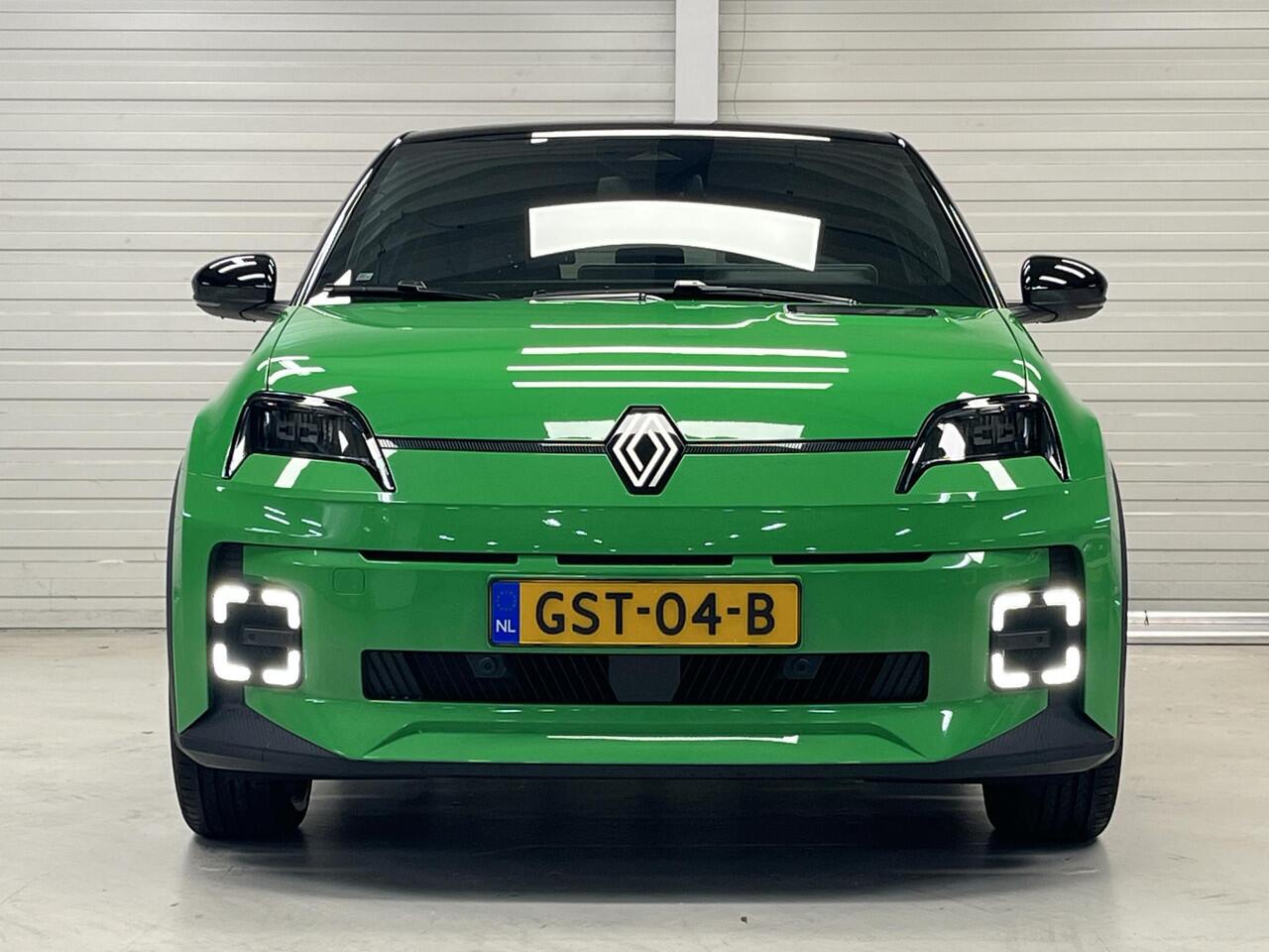 Renault 5 comfort range Techno 52 kWh AUTOMAAT / Voorstoelen + stuurwiel verwarmd / Parkeersensoren voor + achter / Navigatiesysteem full map / Cruise control / Apple Car Play & Android Auto / Automatische airco