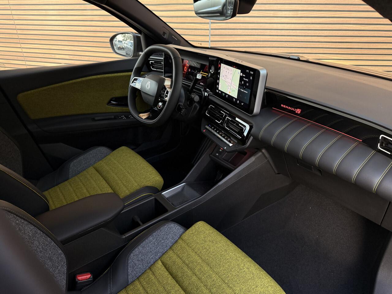 Renault 5 comfort range iconic cinq 52 kWh Harman Kardon / Navi / Camera / Clima / Snel Rijden! Voorraad!