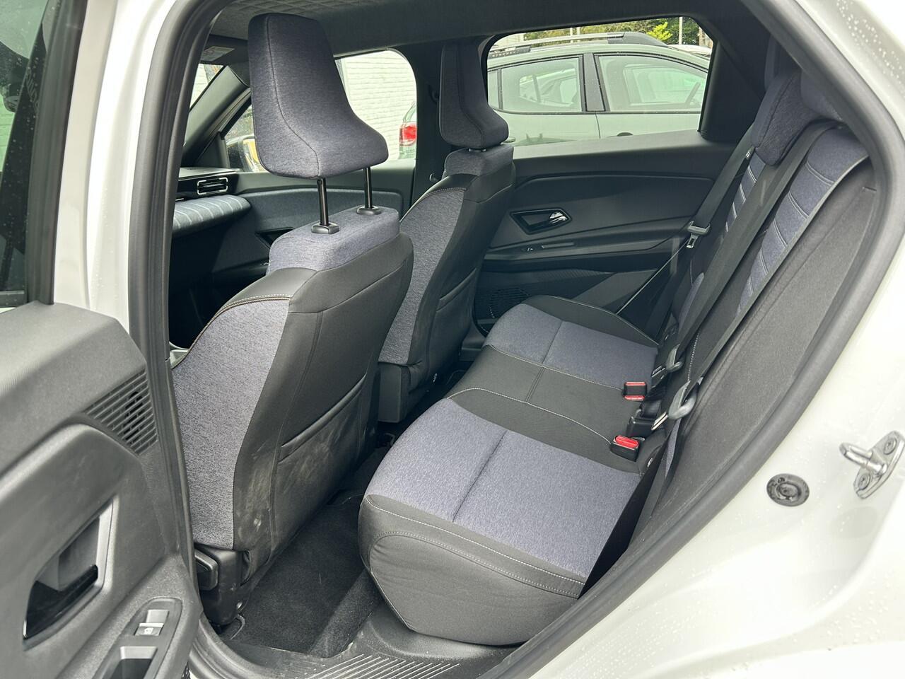 Renault 5 comfort range techno 52 kWh | Apple Carplay | Android auto | Adaptief cruise control | Stoelverwarming | Achteruitrijcamera |