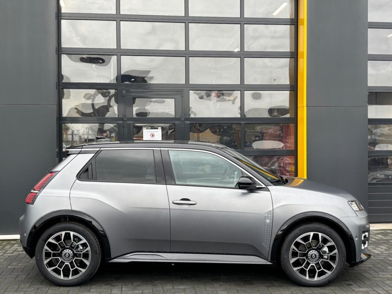 Renault 5 Roland-Garros 150 pk comfort range Pack Harman Kardon Pack Safety en Advanced Driving Assist