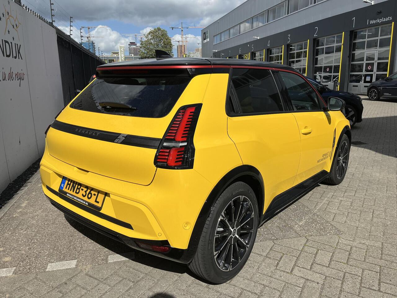 Renault 5 comfort range iconic cinq 52 kWh / Demo Zuidoost / Vraag naar beschikbaarheid