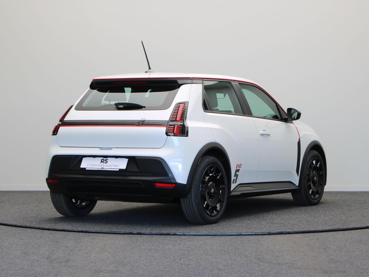 Renault 5 EVO Urban Range 120pk 40 kWh | Exclusief bij ABD | Vol opties | Sportief design | Carbon |