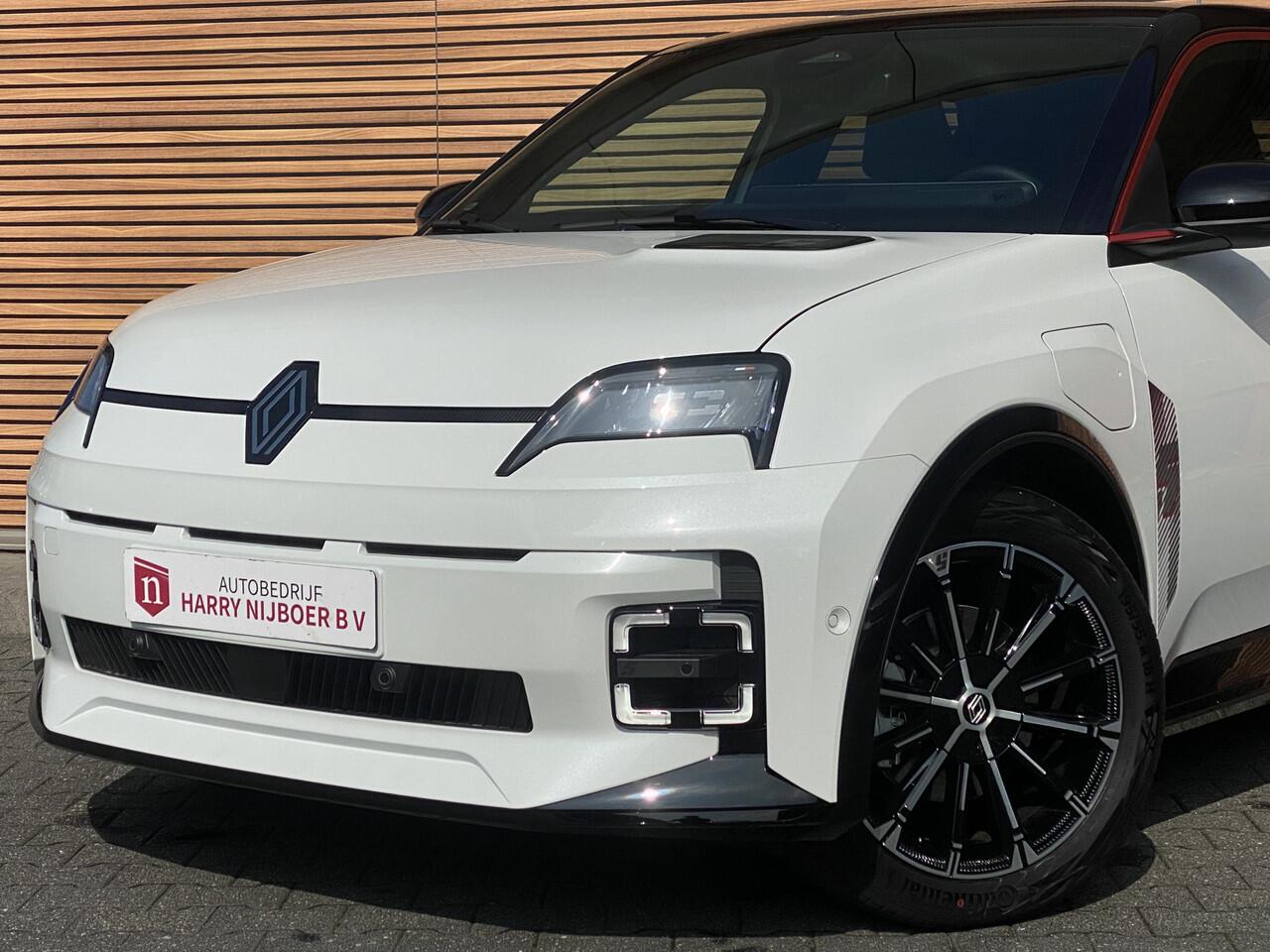 Renault 5 comfort range iconic cinq 52 kWh Harman Kardon premium audio / Nwe auto