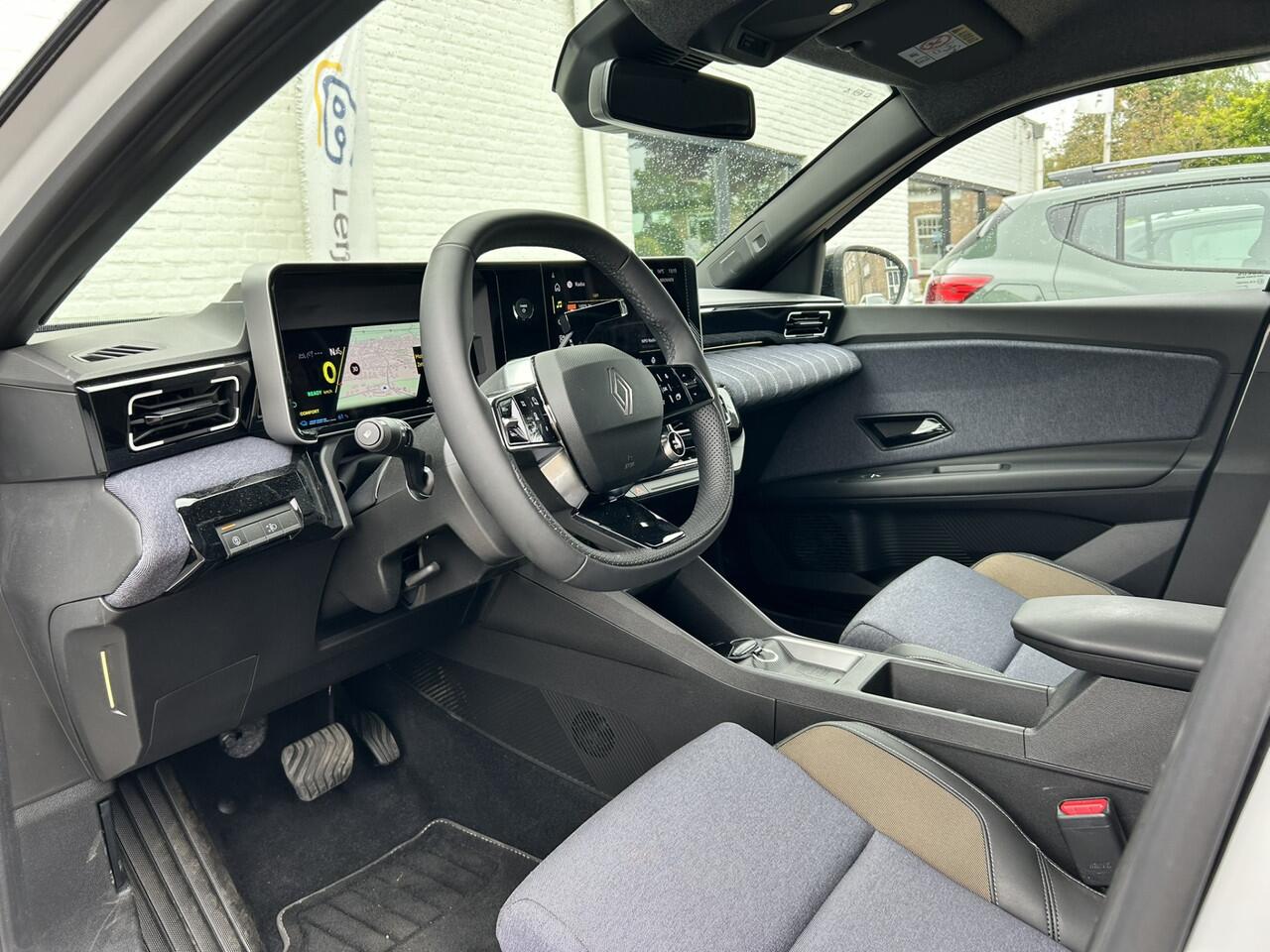 Renault 5 comfort range techno 52 kWh | Apple Carplay | Android auto | Adaptief cruise control | Stoelverwarming | Achteruitrijcamera |