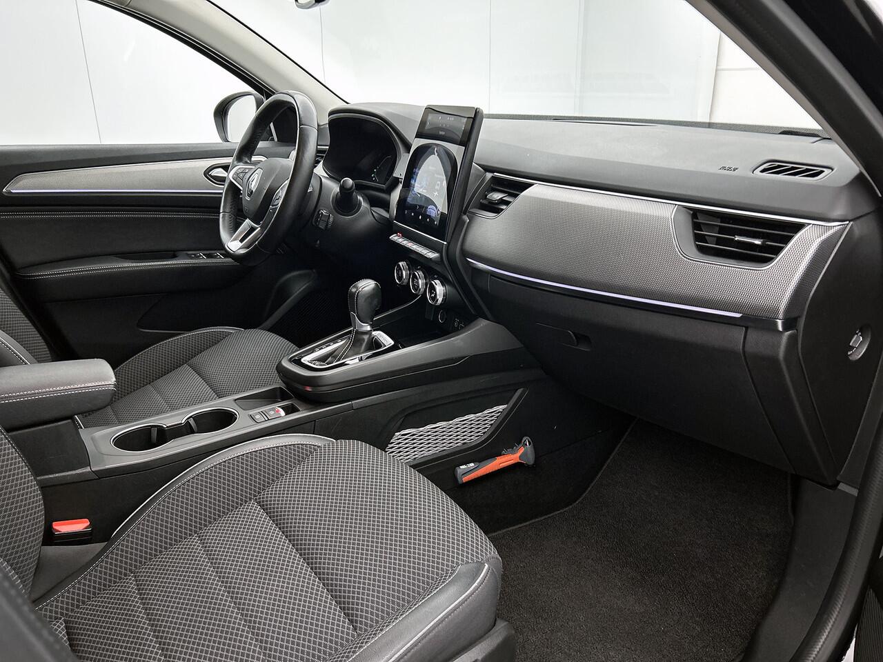Renault Arkana 1.6 Automaat Hybrid 145 Intens / Trekhaak / Pdc.V+A / Lmv / Stoel+stuur verwarming / Carplay / Keyless entry+start / Apk 11-2027
