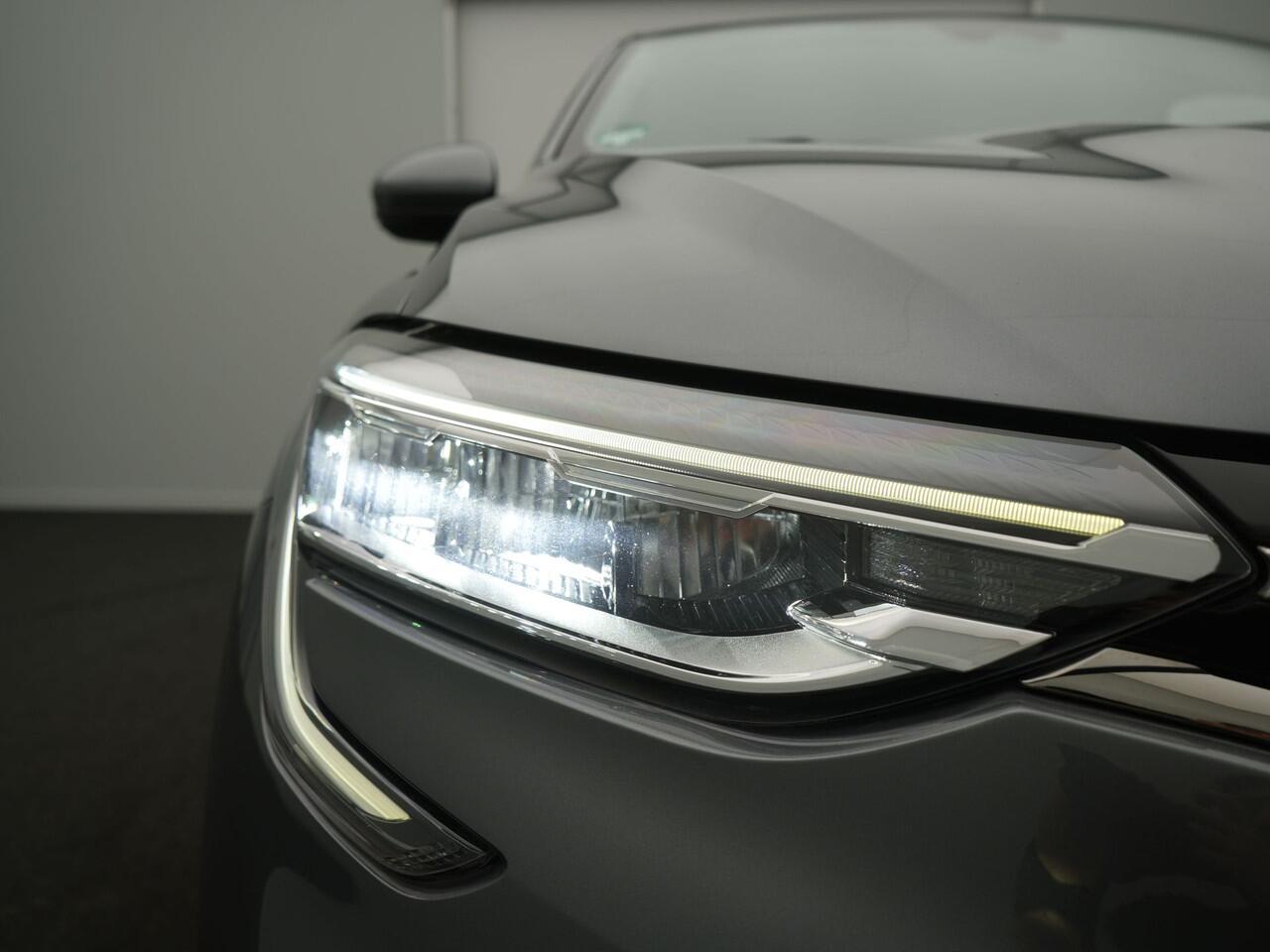 Renault Arkana 1.6 E-Tech Hybrid 145 Intens - RIJKLAARPRIJS - Achteruitrijcamera - All seasonbanden - Trekhaak