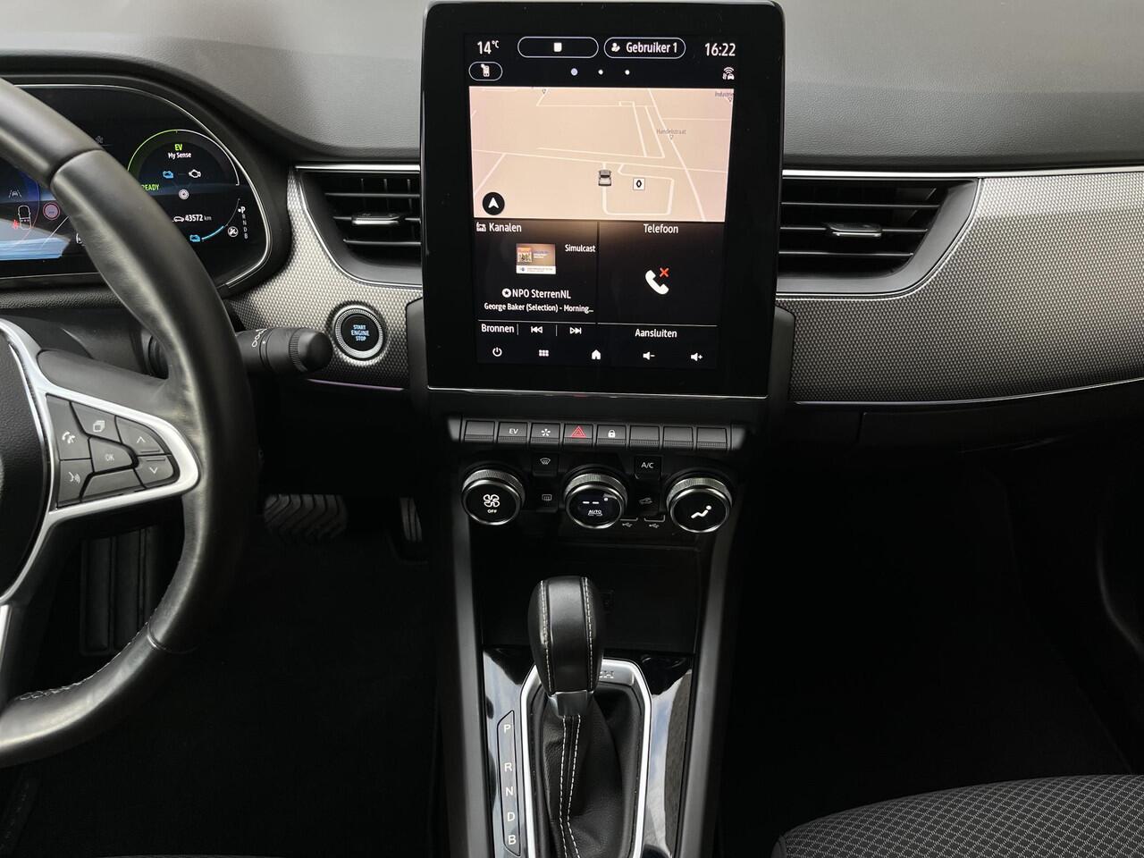 Renault Arkana 1.6 E-Tech Hybrid 145 Intens | Afneembare trekhaak | Achteruitrijcamera | Apple CarPlay / Android Auto | Navigatie |