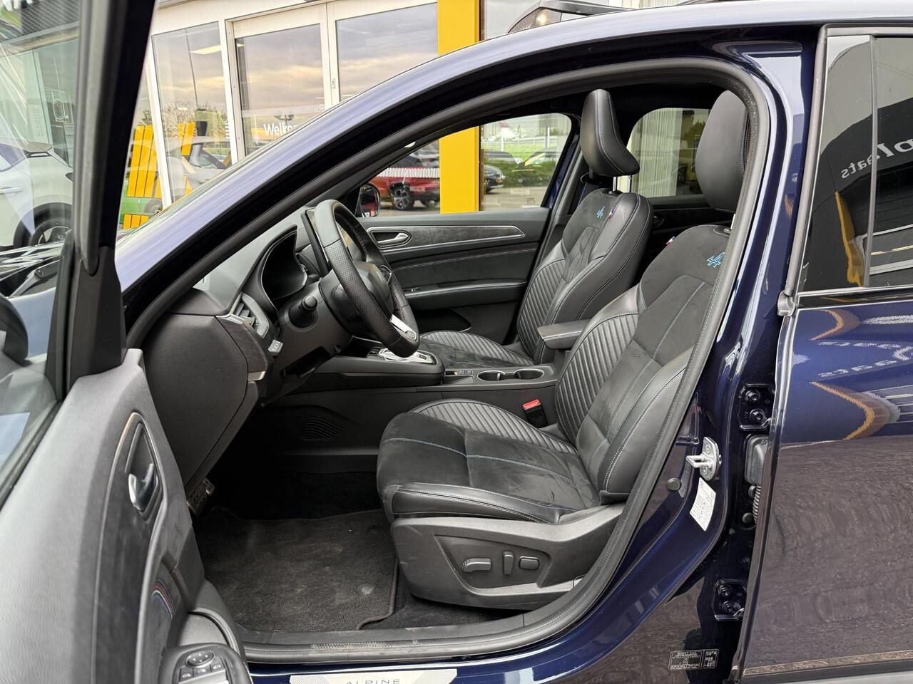 Renault Arkana 1.6 E-Tech full hybrid 145 esprit Alpine | NAP | Glazen schuif- kantel dak | Bose Audio | Elektrische stoelen | DAB | Stoel & stuur verwarming | Cruise adaptief |