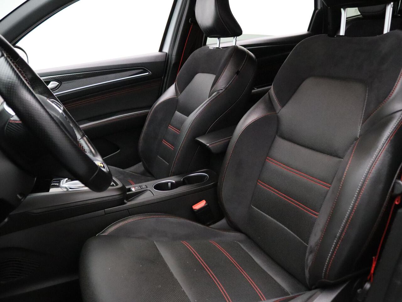 Renault Arkana E-TECH Hybrid 145pk R.S. Line Automaat Camera | Adapt. Cruise | Navi | Parkeersens. v+a | Stoel-/stuurverw.