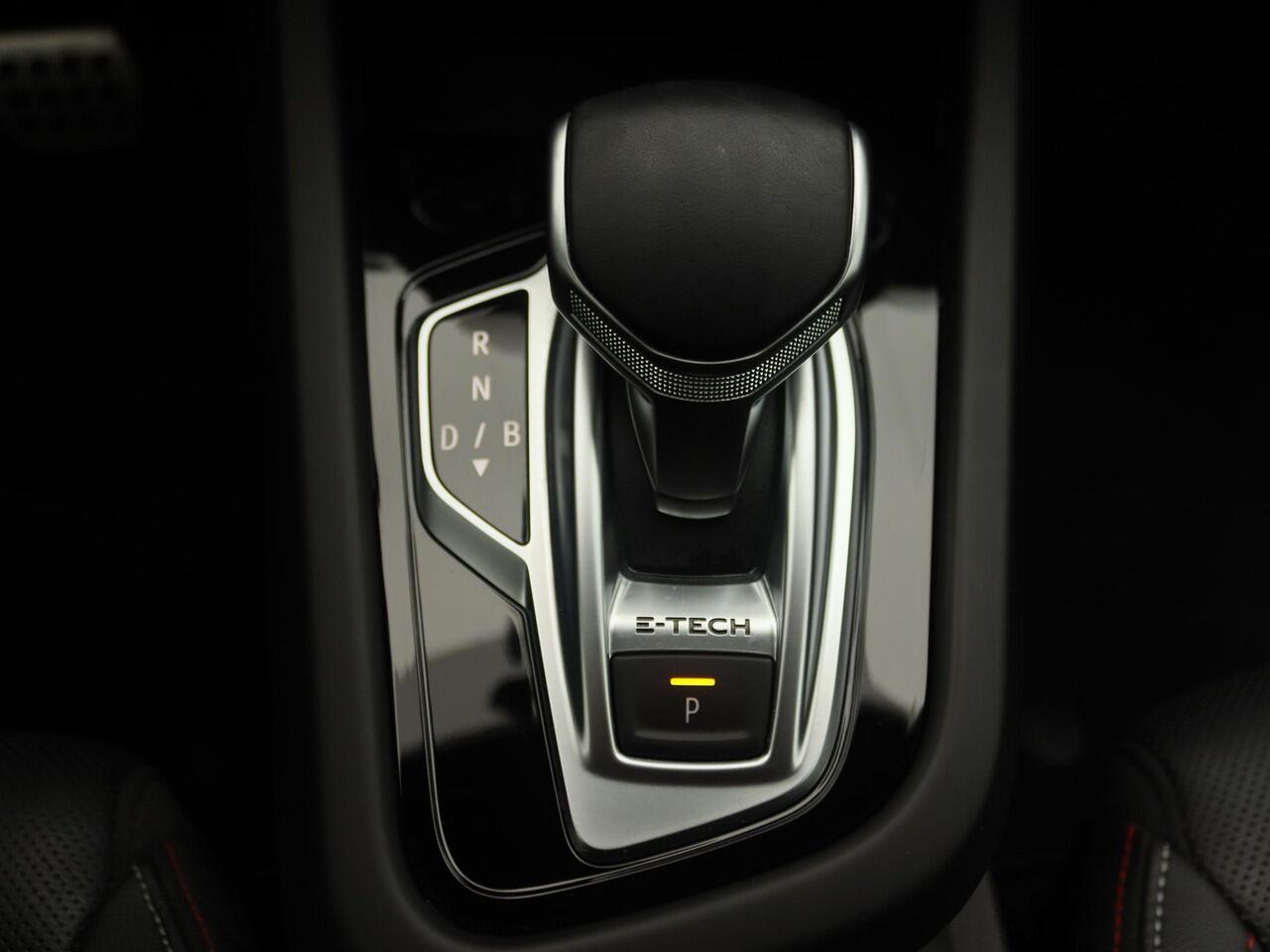 Renault Arkana E-Tech Hybrid 145 Automaat R.S. Line | Climate Control | EASY LINK multimedia- en navigatiesysteem met 9,3" en Apple CarPlay & Android Auto | Elektrisch bedienbare en verwarmbare voorstoelen | Easy Park Assist |