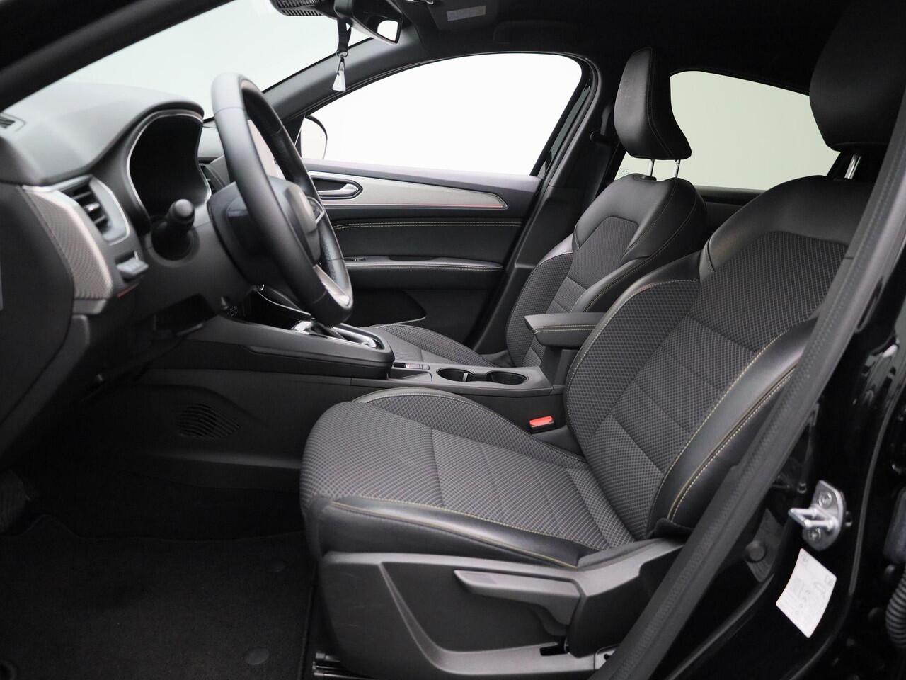 Renault Arkana E-Tech full hybrid 145 Techno | Automaat | Climate Control | Easy Link Navigatie met Apple Carplay & Android Auto | Navigatie | 18' Inch Lichtmetalen Velgen | Adaptive Cruise Control |