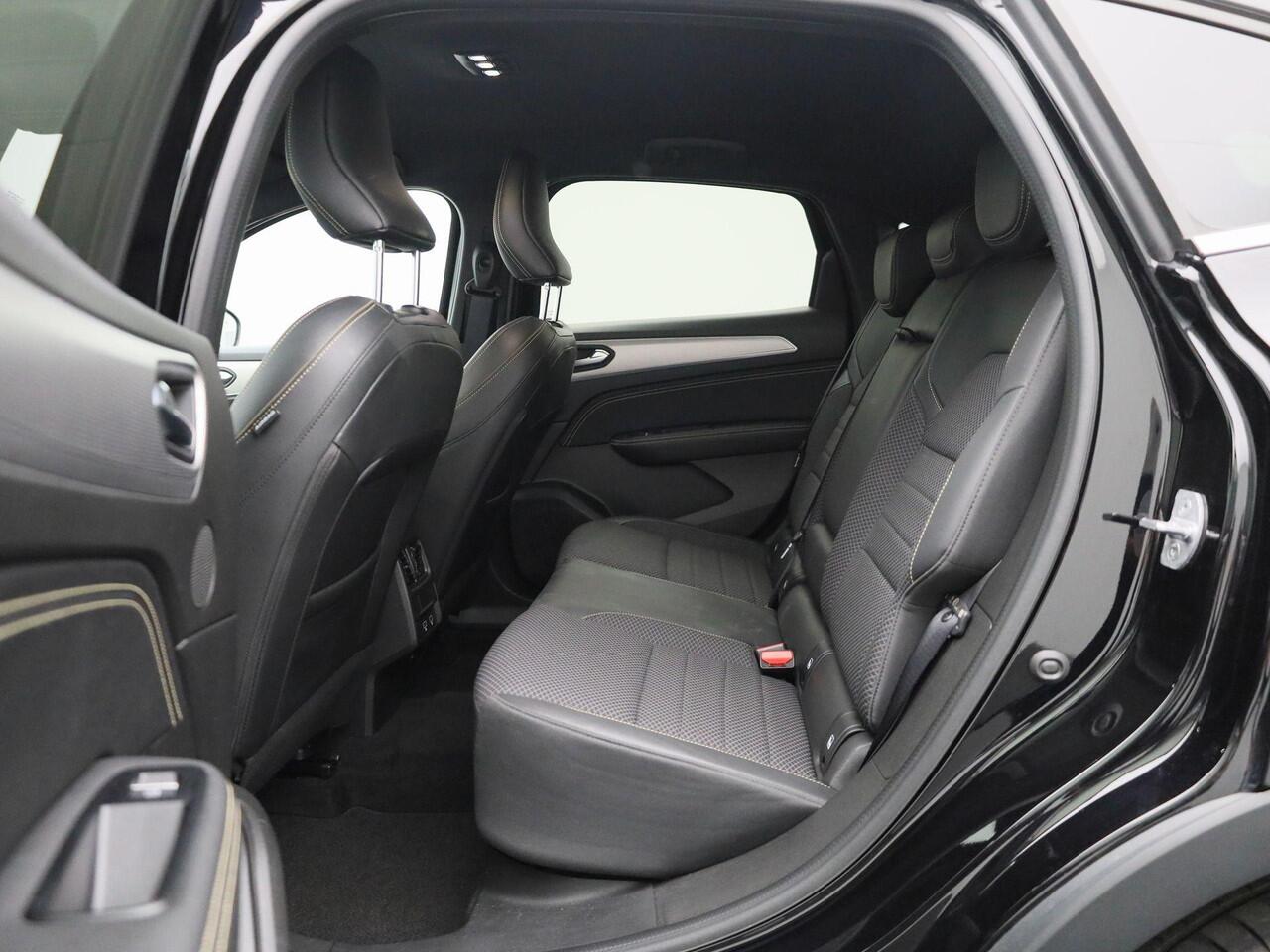 Renault Arkana 1.6 E-Tech full hybrid 145Pk techno | Navigatie Groot Schem | Apple & Android Carplay | Virtual Cockpit | Cruise Control Adaptief | Parkeersensoren Voor & Achter incl. Camera | Climate Control | Privacy Glass |