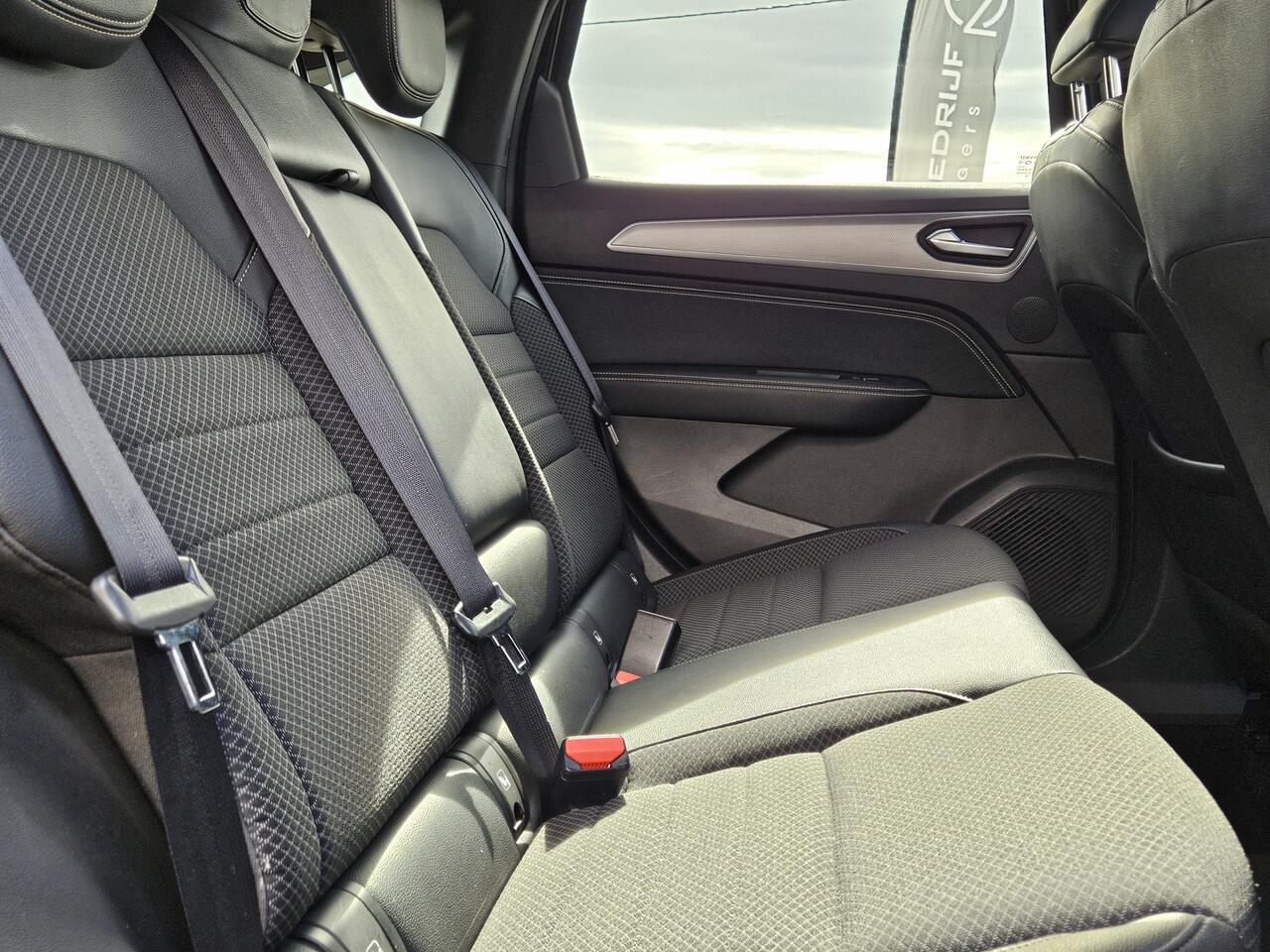 Renault Arkana 1.3 TCe 140 BLACK&BLACK VOL *Panoramadak*Led