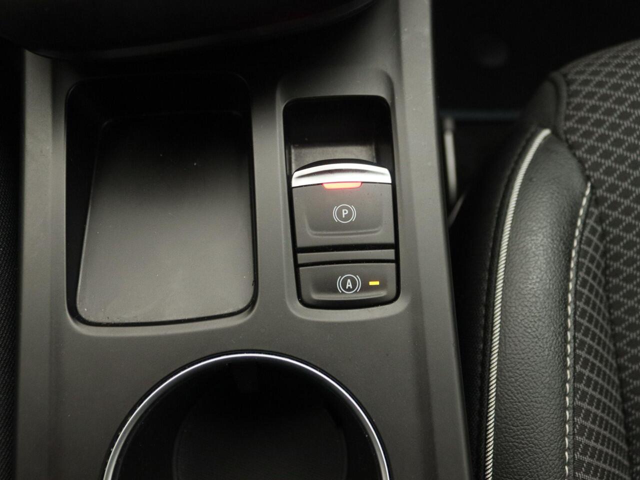 Renault Arkana E-Tech Hybrid 145 Intens | Automaat | Easy Link Navigatie met Apple CarPlay & Android Auto | Achteruitrijcamera + sensoren | Dodehoek detectie | Climate control | Adaptief cruise control |