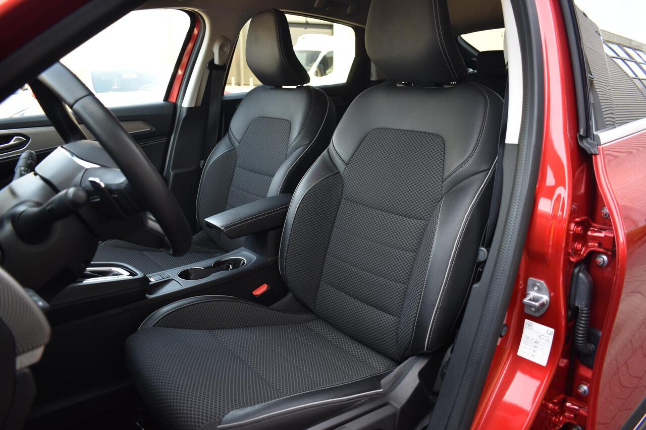 Renault Arkana TCe 140 EDC Intens | AUTOMAAT | CAMERA | NAVI | ALL-SEASONBANDEN | CRUISE CONTROL | CLIMATE CONTROL | PDC | LMV