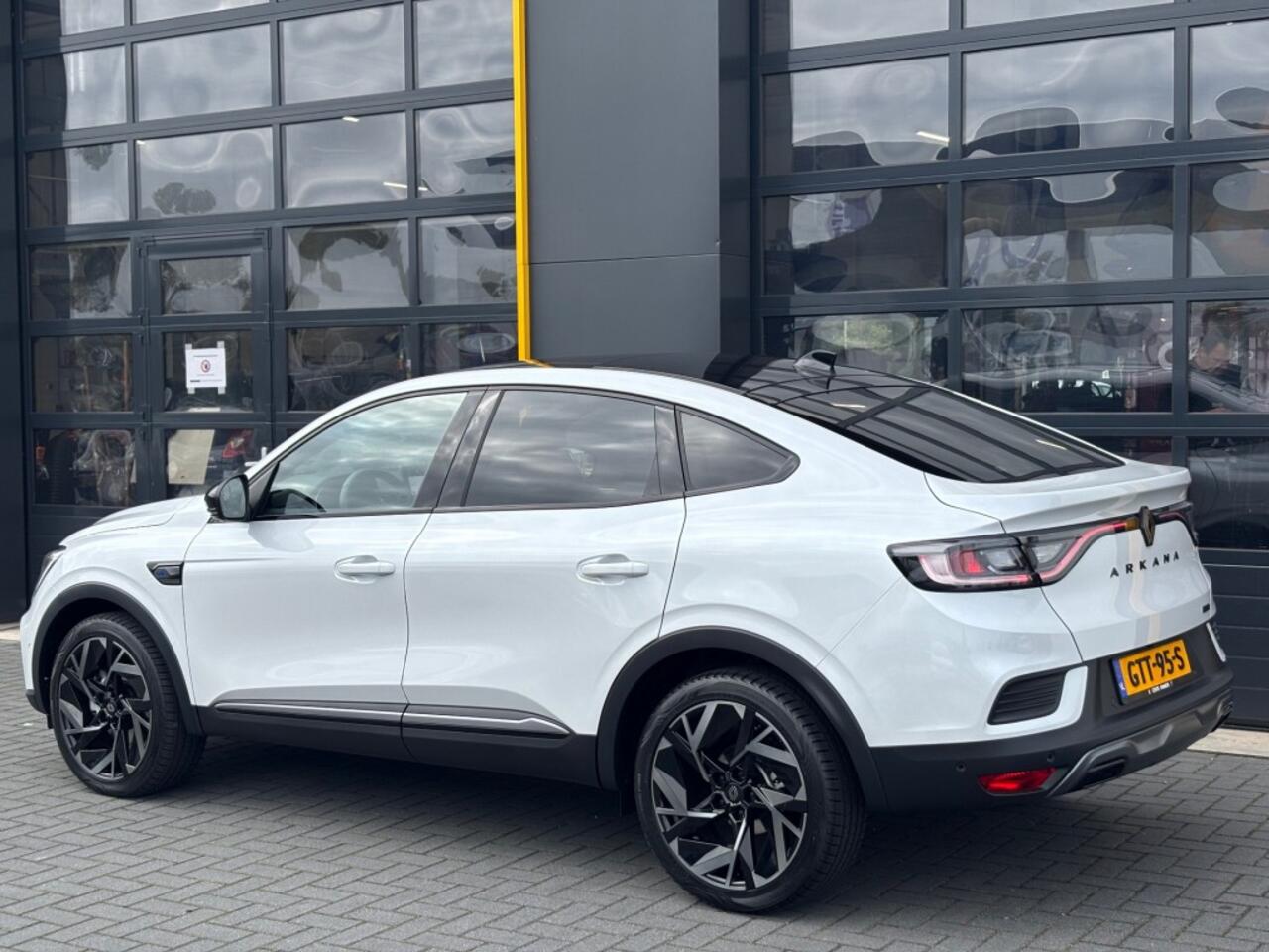 Renault Arkana 1.6 E-Tech Hybrid 145 Esprit Alpine Bose Pano 360 Camera