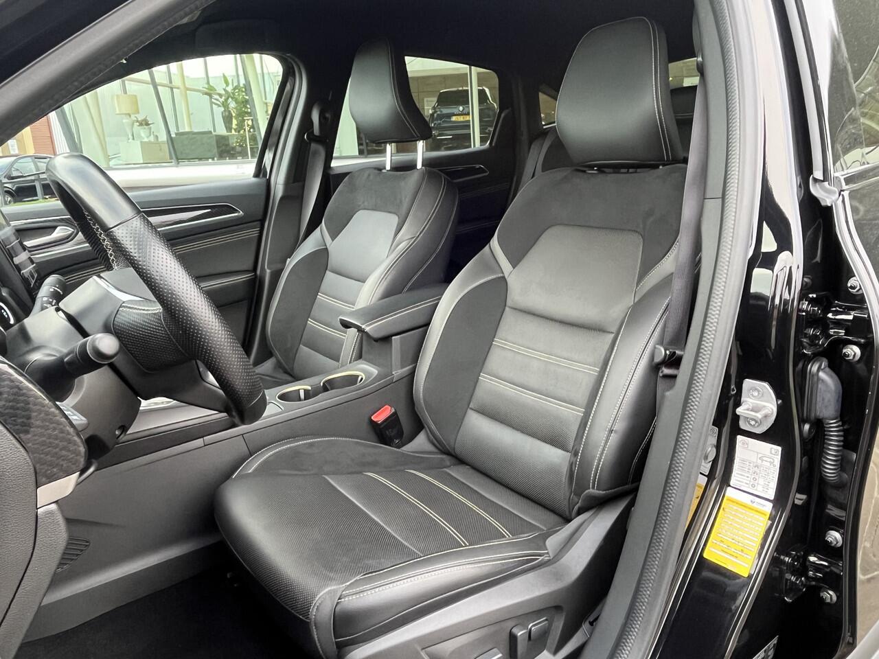 Renault Arkana 1.6 E-Tech hybrid 145PK R.S line / E-Tech engineered / Dealer onderhouden / Adaptive Cruise / Elek. stoelen / Stoel+Stuurverw. / Camera /