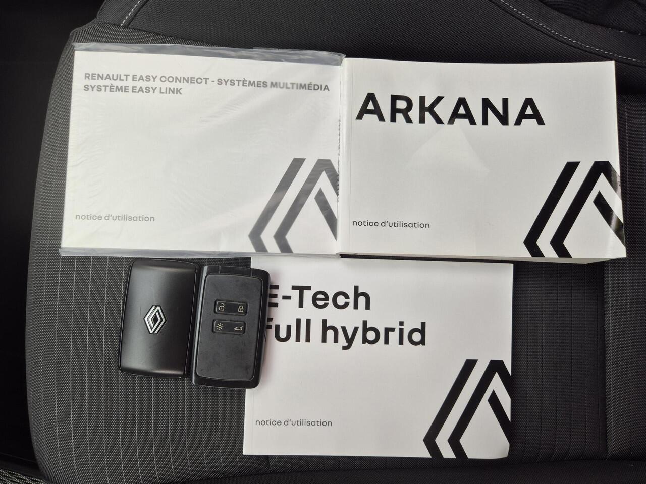 Renault Arkana 1.6 E-Tech full hybrid 145 Evolution Automaat / Apple Carplay Android Auto / Cruise control / Achteruitrijcamera / Keyless Entry/Start / Navigatie / Climate control / Lichtmetalen wielen 17" /