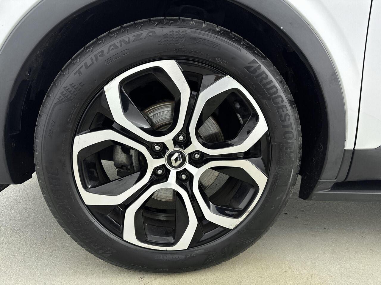 Renault Arkana 1.6 E-Tech Hybrid Intens 145PK | Sidesteps | Trekhaak | Achteruitrijcamera | Navigatie | Climate Control | Lichtmetalen velgen 18" | Apple CarPlay & Android Auto