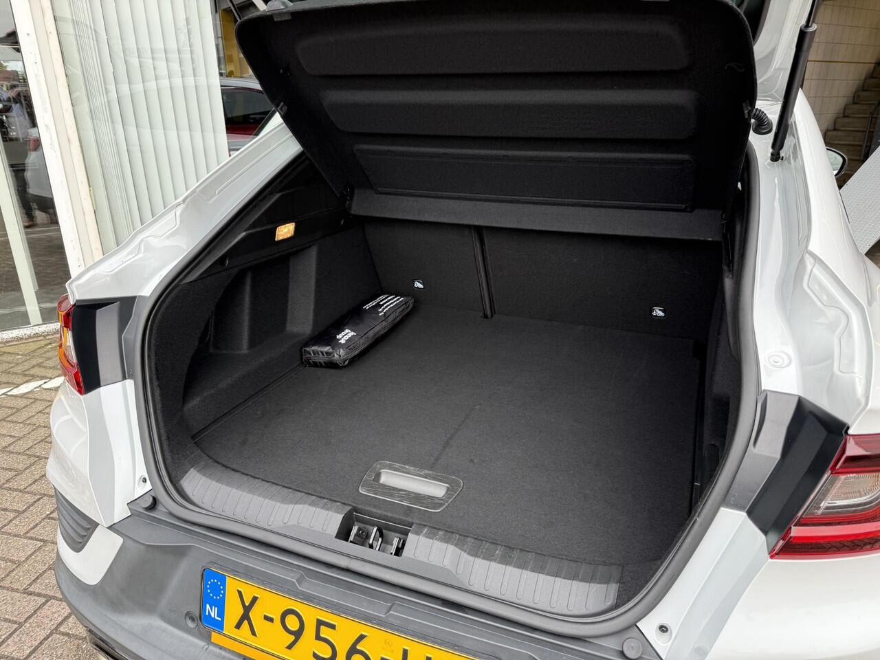 Renault Arkana 1.6 E-Tech hybrid 145 E-Tech engineered | Navigatie | Climate Control | Leder | Cruise Control adaptief | Parkeersensoren | Stoel & stuur verwarming | R.S.