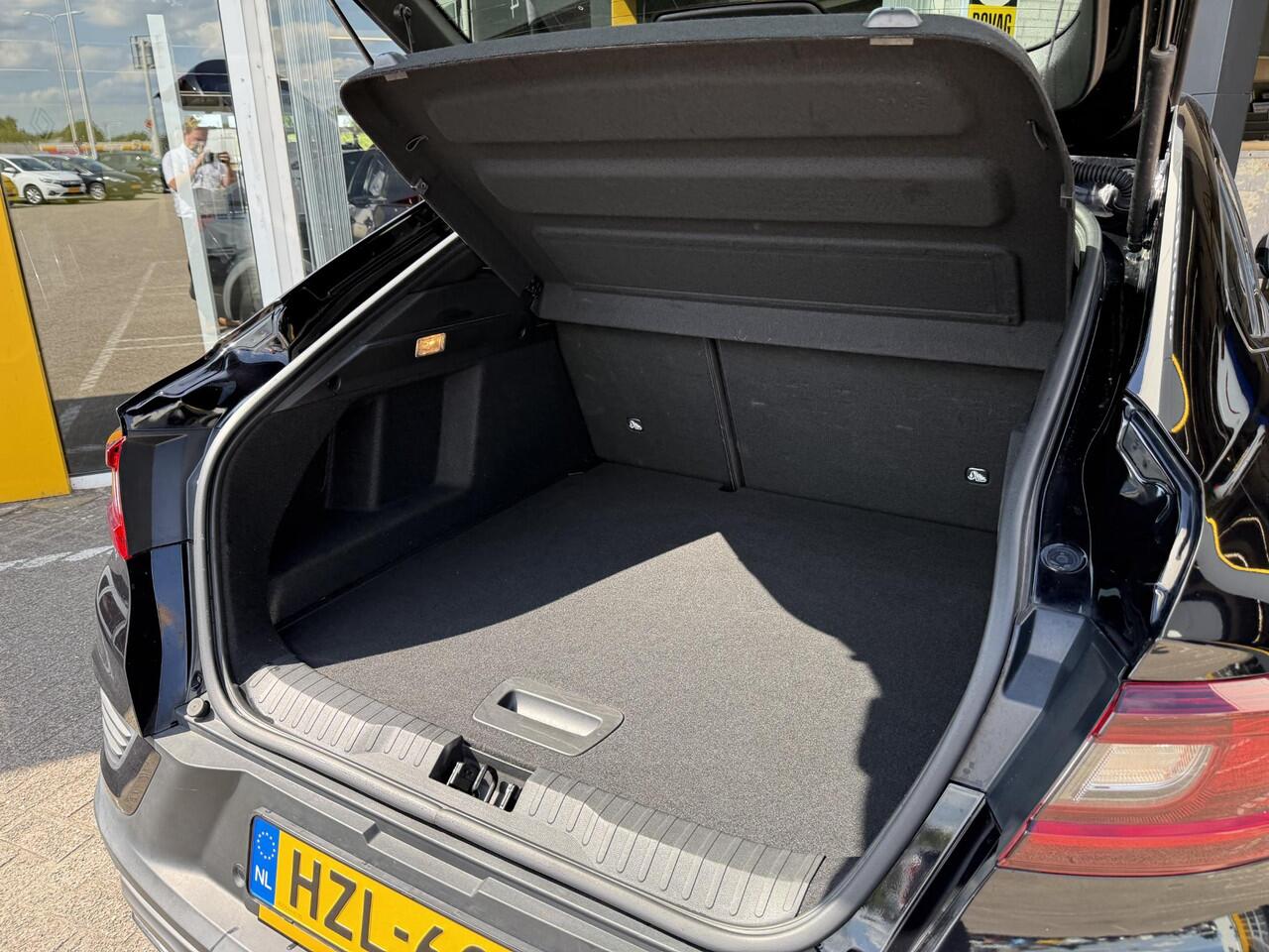 Renault Arkana 1.6 E-Tech Hybrid 145 R.S. Line | Navigatie | 360° graden camera | Climate Control | Leder | Cruise Control adaptief | Parkeersensoren | Stoel & stuur verwarming |