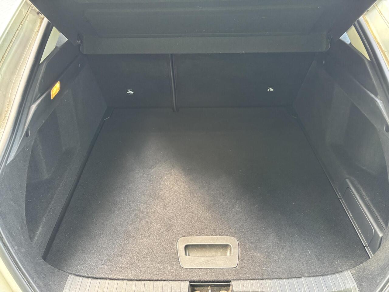 Renault Arkana 1.6 E-Tech Hybrid 145 Zen | Achteruitrijcamera | Apple CarPlay / Android Auto | Climate Control | DAB+ |