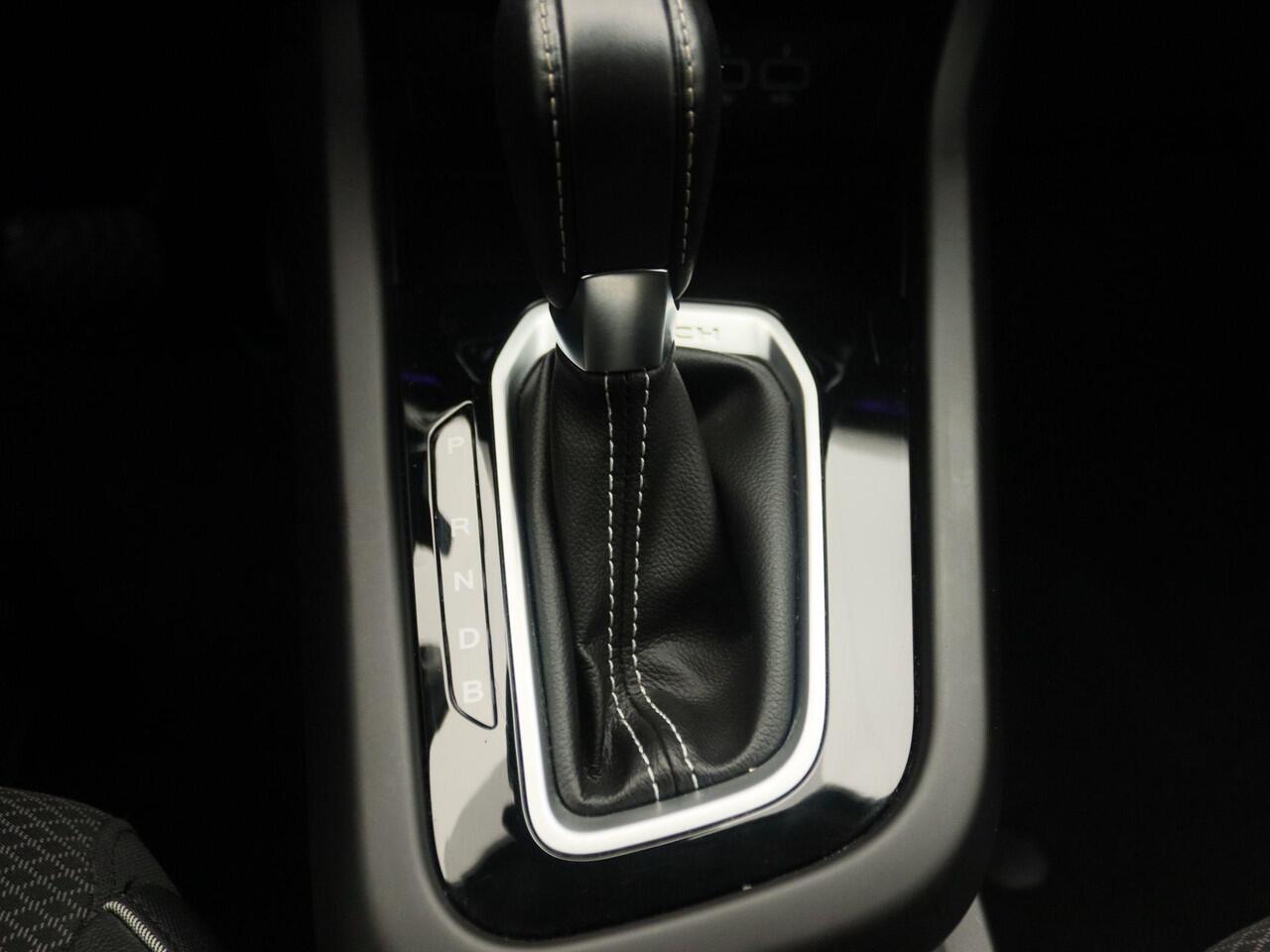 Renault Arkana E-Tech Hybrid 145 Intens | Automaat | Easy Link Navigatie met Apple CarPlay & Android Auto | Achteruitrijcamera + sensoren | Dodehoek detectie | Climate control | Adaptief cruise control |