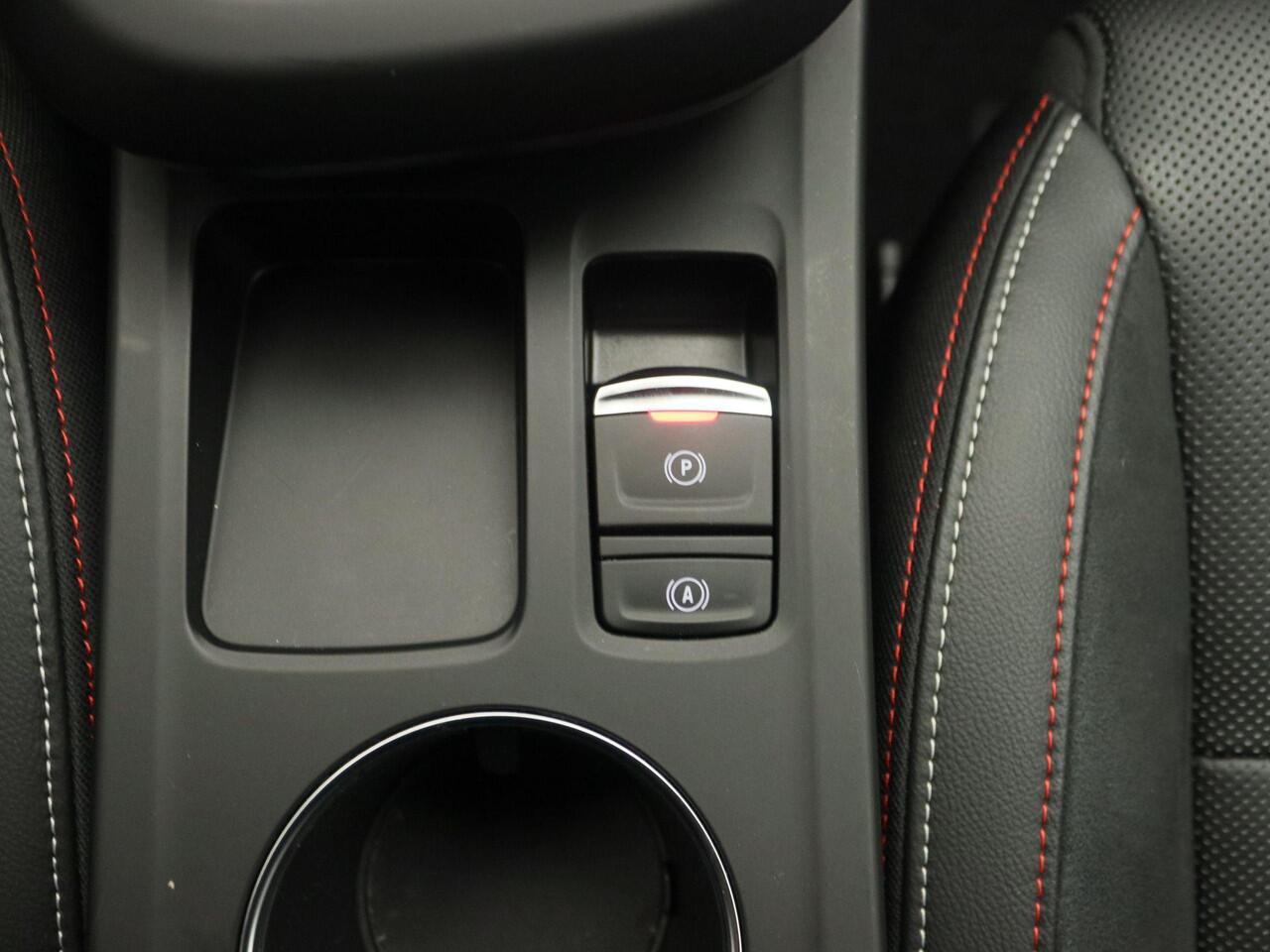 Renault Arkana E-Tech Hybrid 145 Automaat R.S. Line | Climate Control | EASY LINK multimedia- en navigatiesysteem met 9,3" en Apple CarPlay & Android Auto | Elektrisch bedienbare en verwarmbare voorstoelen | Easy Park Assist |