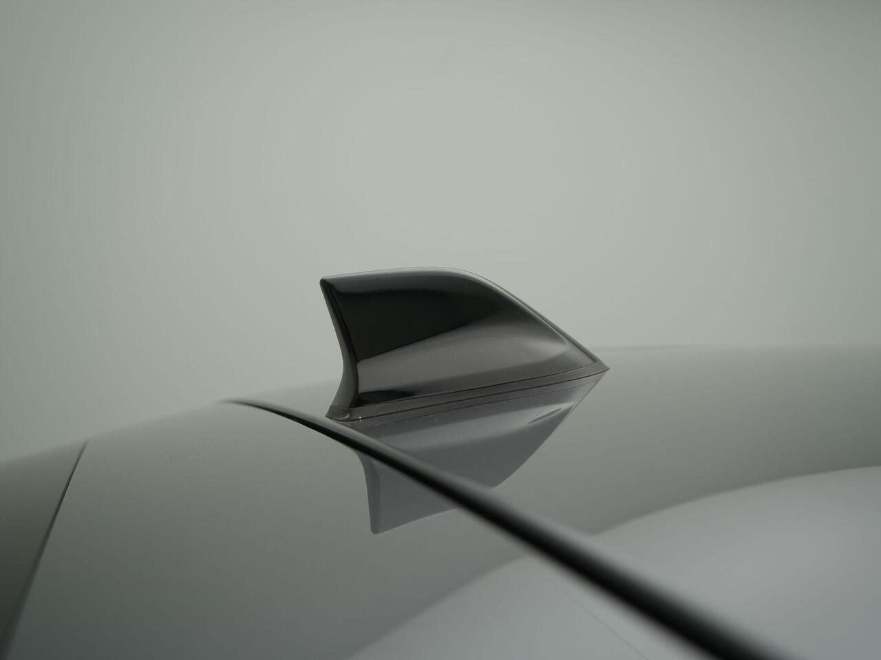 Renault Arkana 1.6 E-Tech Hybrid 145 Intens - RIJKLAARPRIJS - Achteruitrijcamera - All seasonbanden - Trekhaak