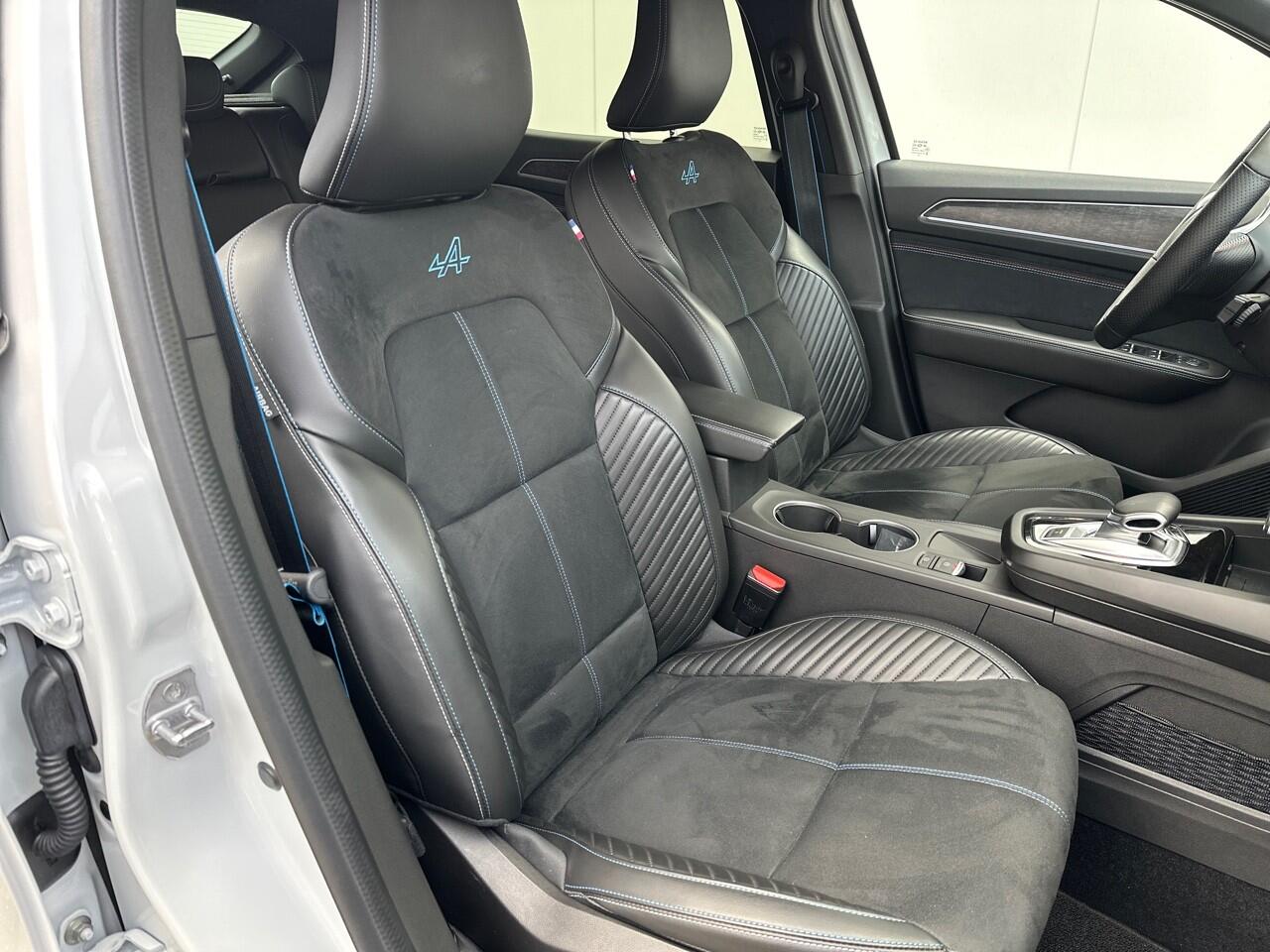 Renault Arkana 1.6 E-Tech full hybrid 145 esprit Alpine CAMERA / ADAPT CRUISE / NAVI / STOELVERW / STUURVERW