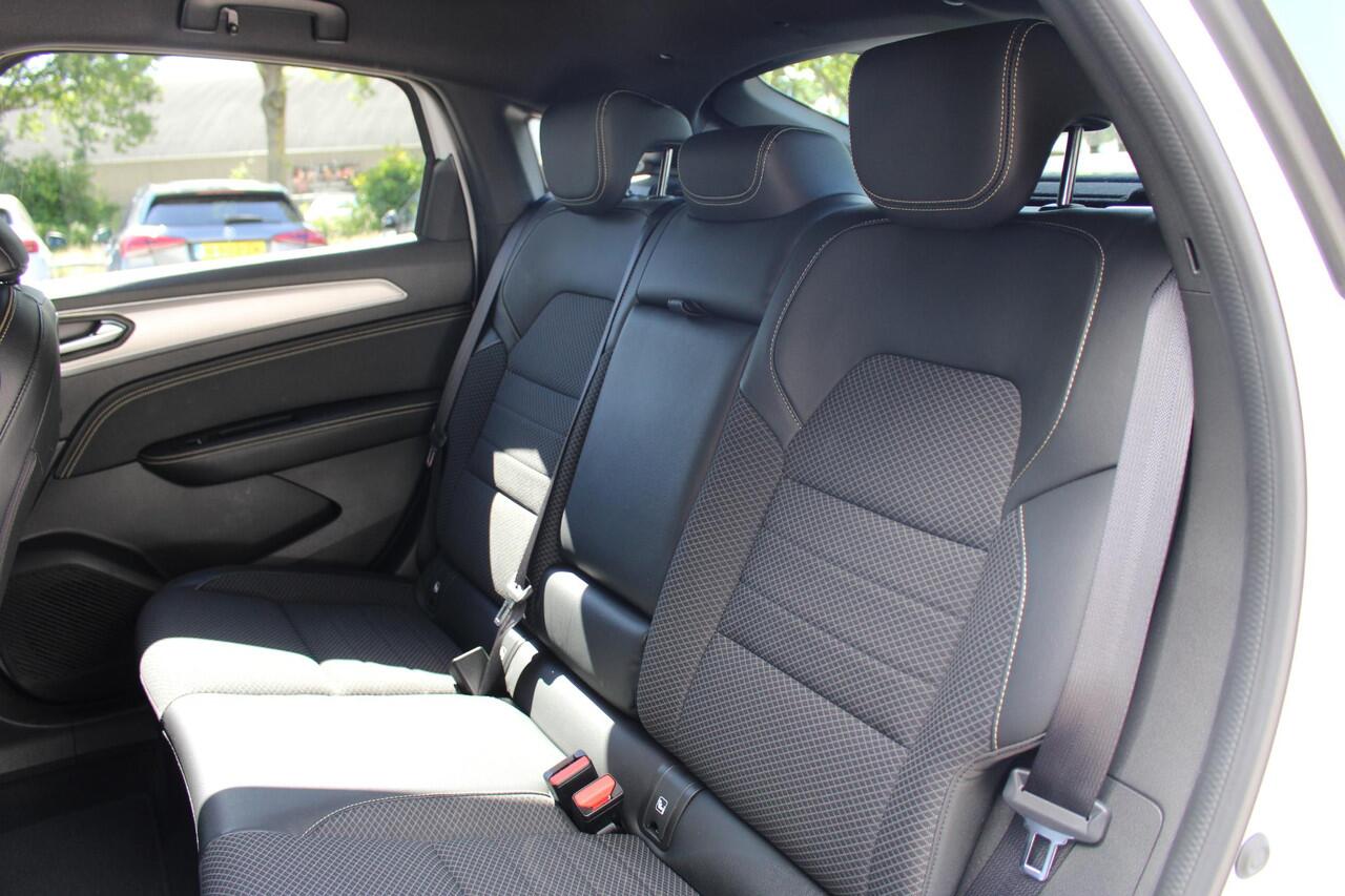 Renault Arkana 1.6 E-Tech full hybrid 145 techno | 360° Camera | Navigatie | Climate Control | Dodehoekdetectie | Apple CarPlay / Android Auto | LMV | LED